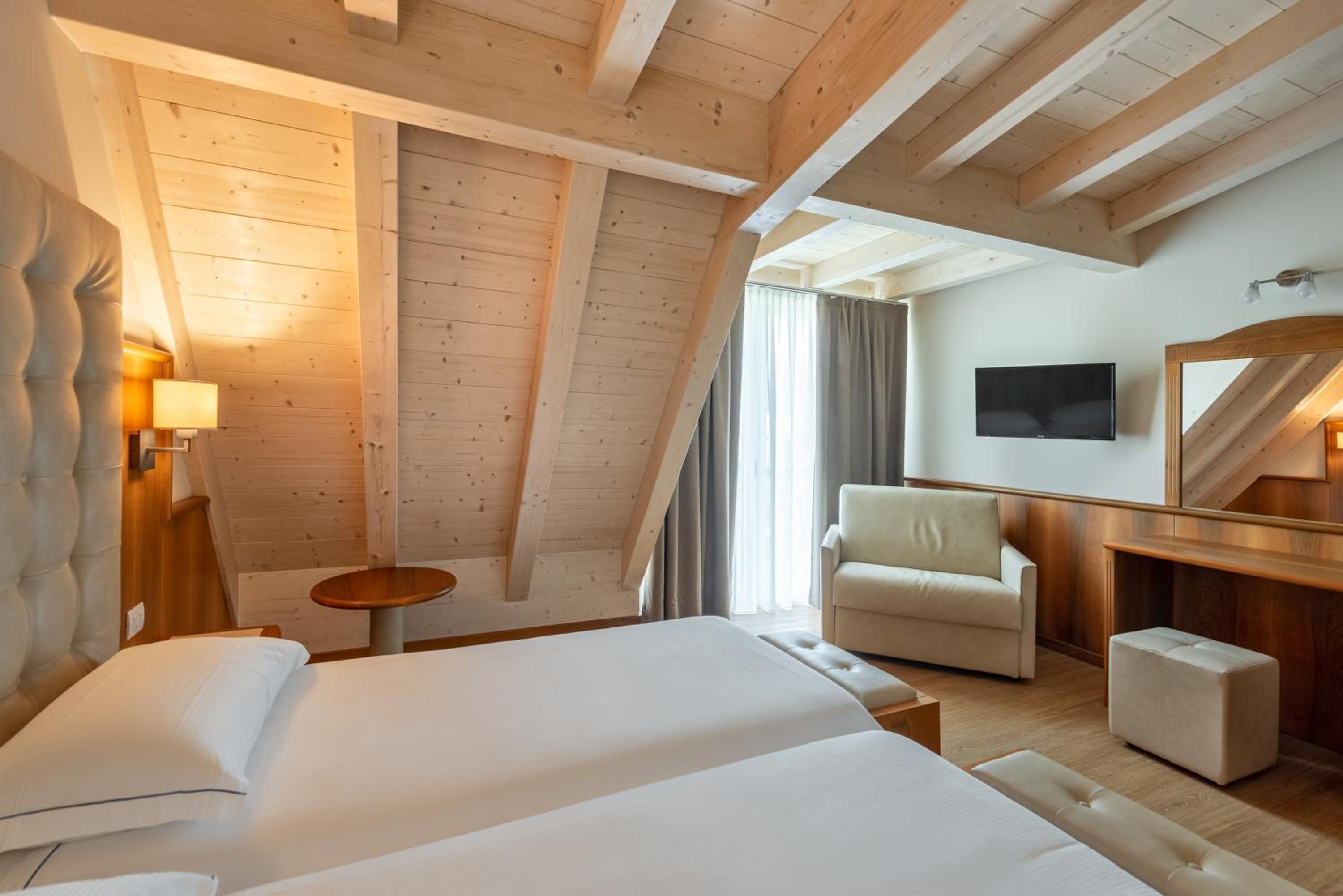 Superior Double Room - Photo 2