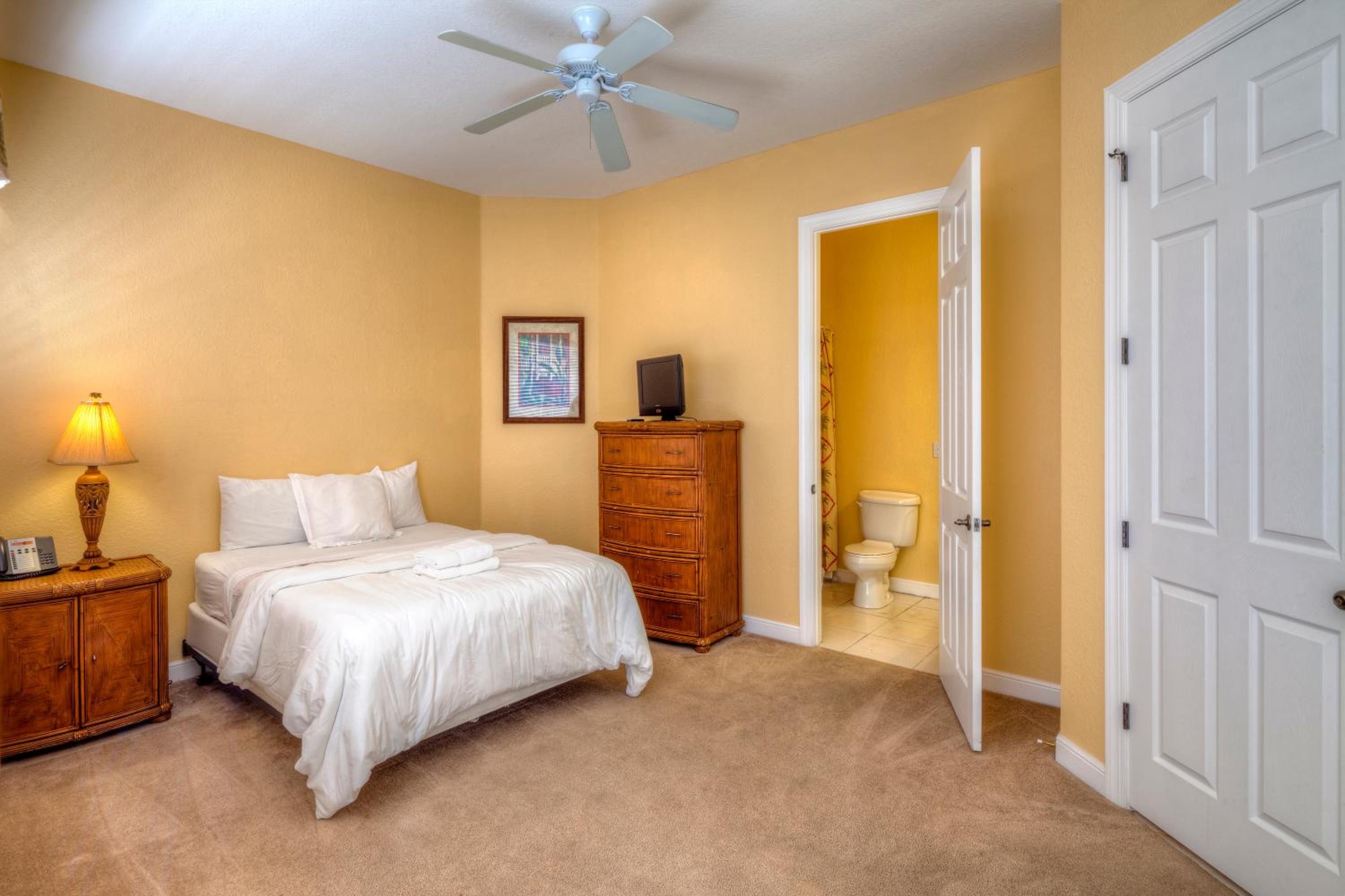 Three-Bedroom Villa photo 3
