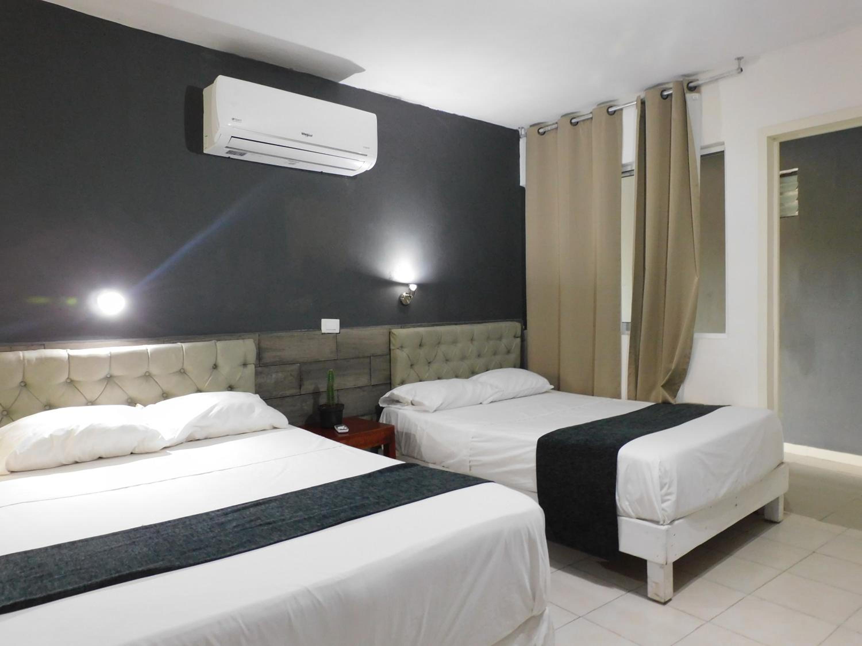 Standard Double Room with Two Double Beds photo 1