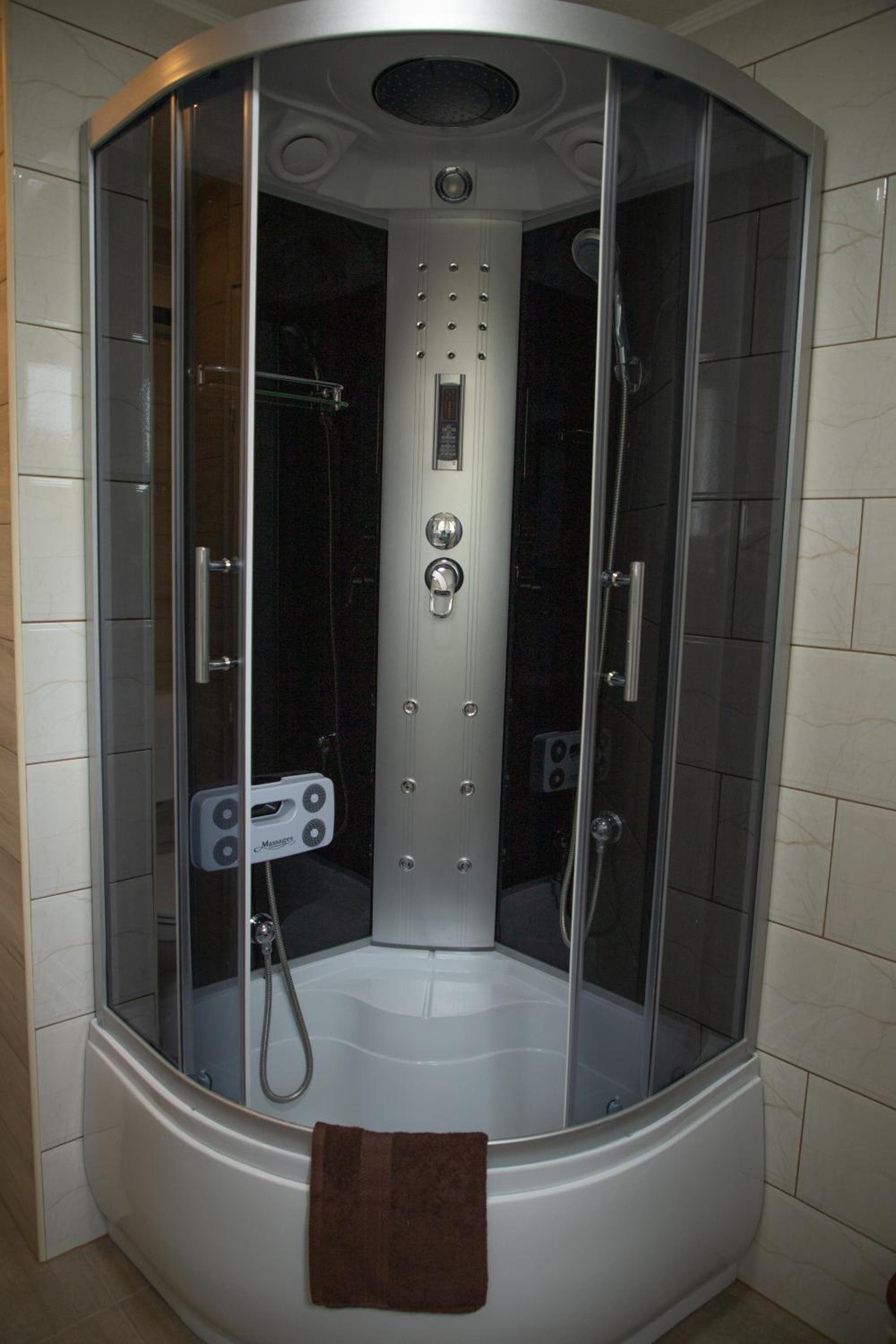 Deluxe Double or Twin Room with Balcony - Photo 12