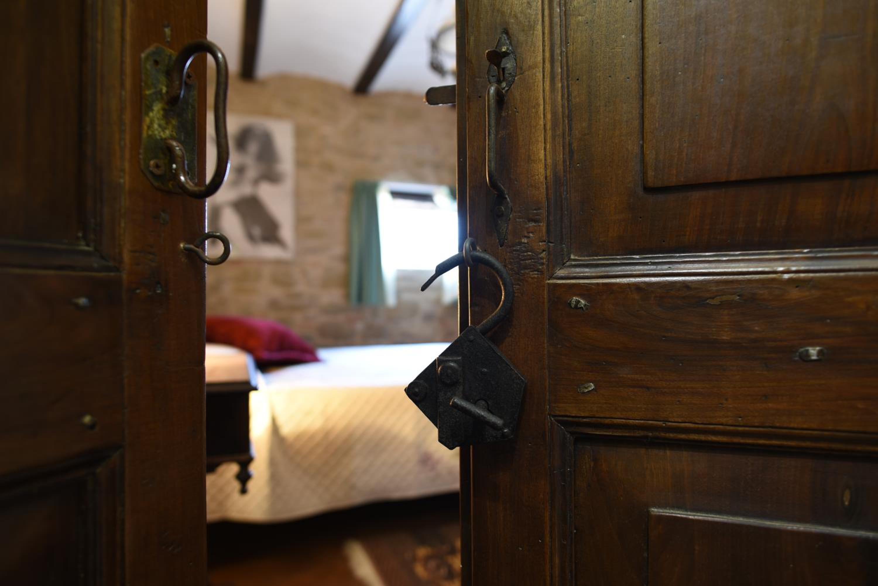 Double Room - Photo 5