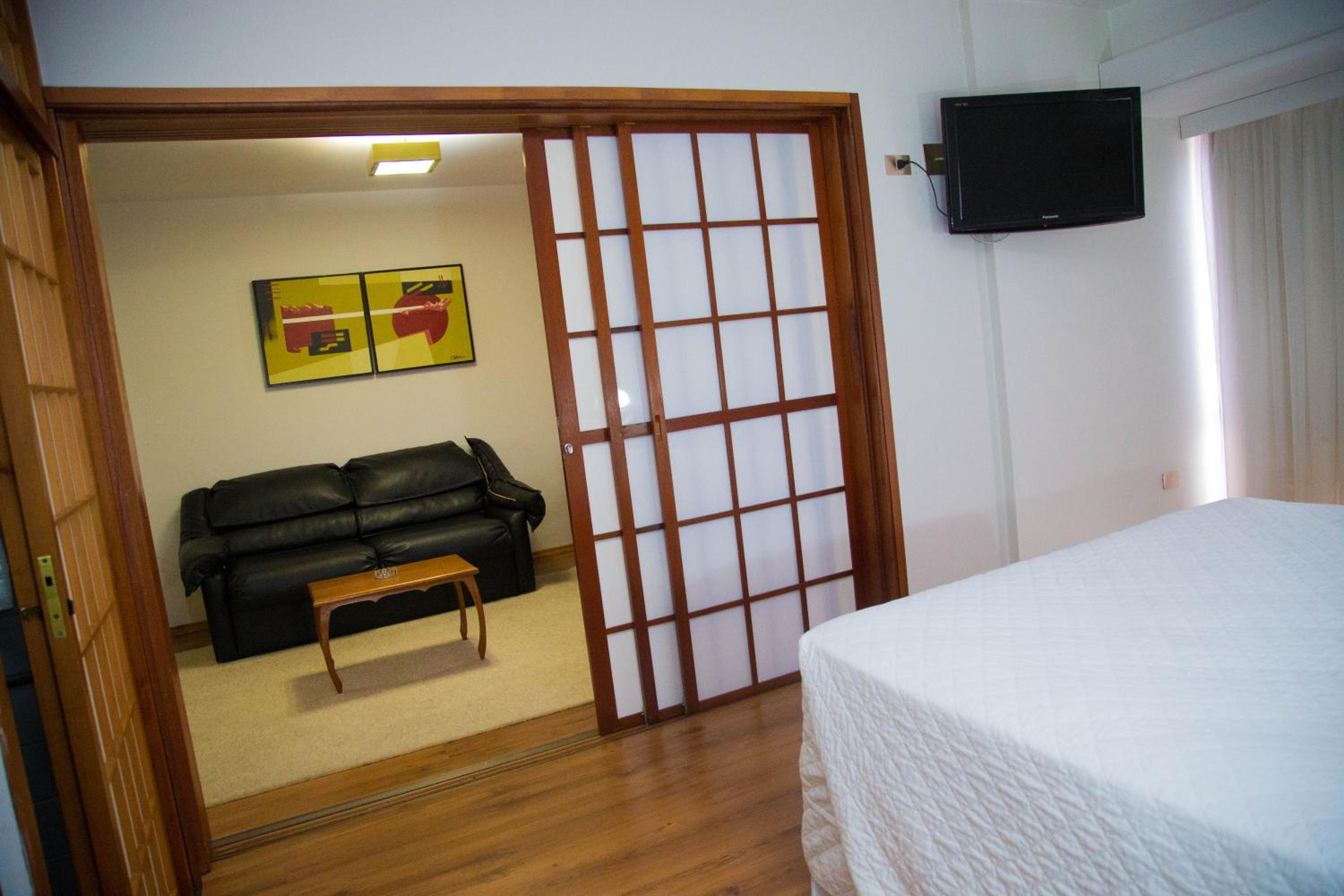 Hotel Nikko — Luxury Suite with Hot Tub