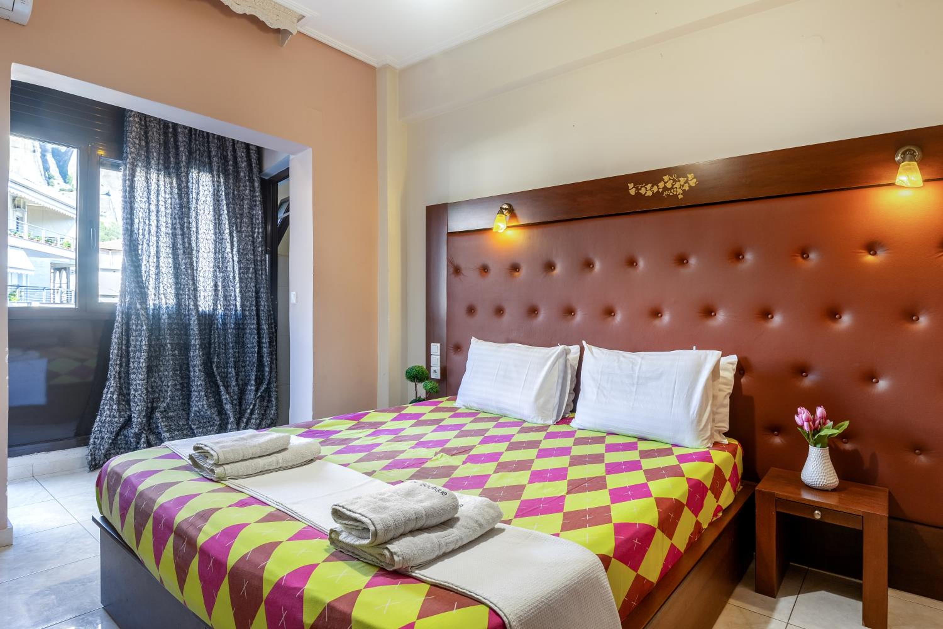 Double Room with Meteora View - Photo 1
