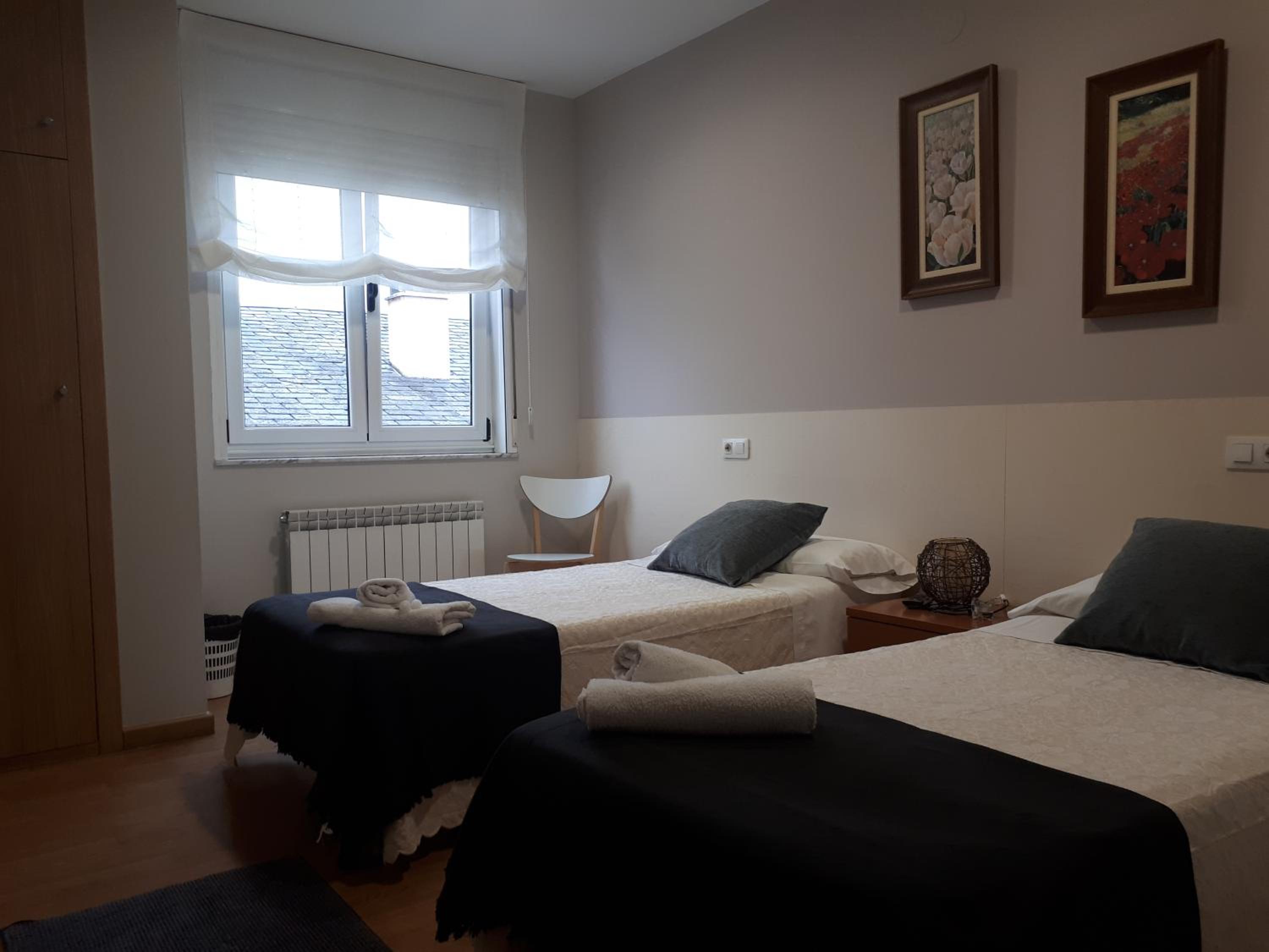 Double Room with Shared Bathroom photo 3