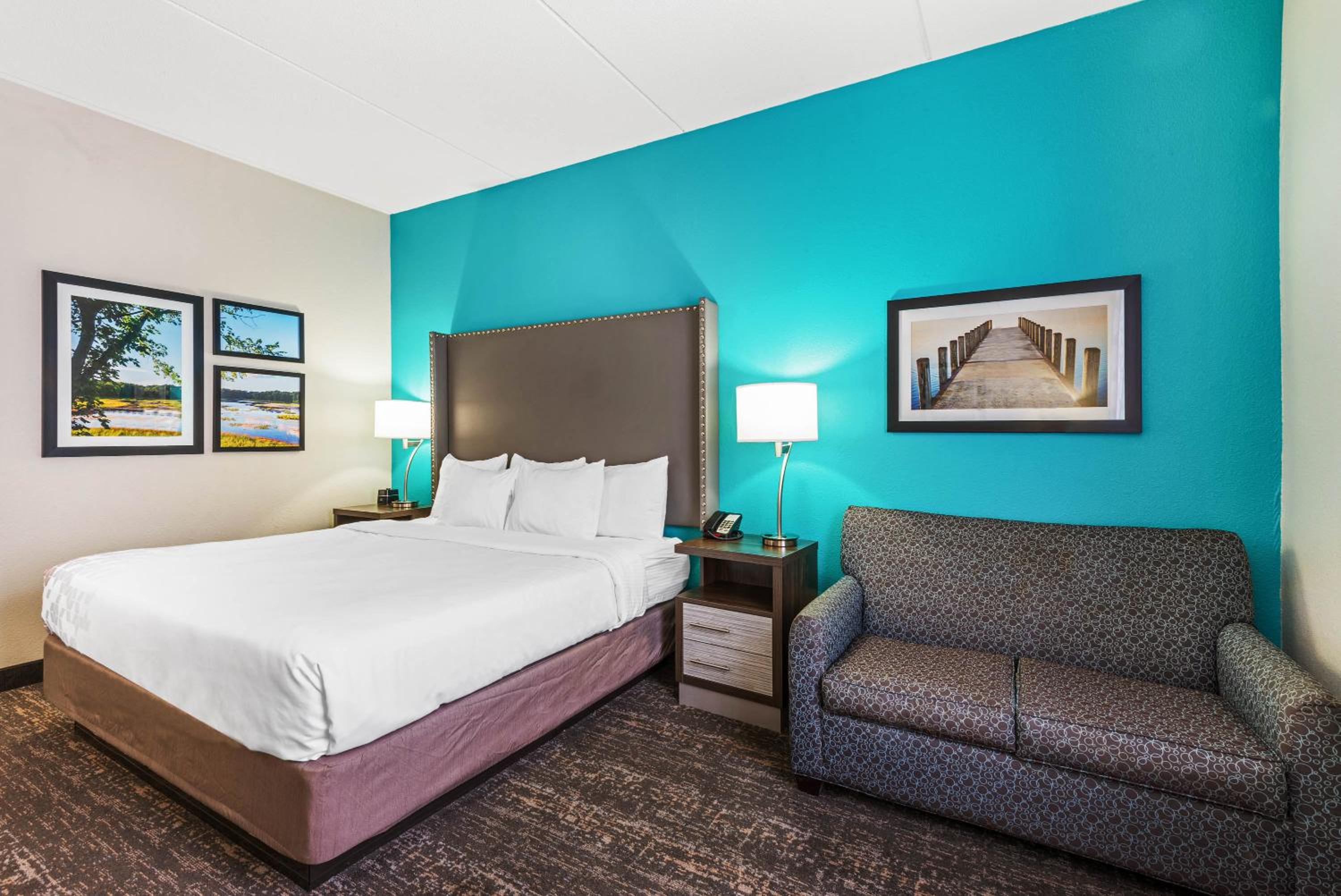 La Quinta by Wyndham Jamestown, Photo 4