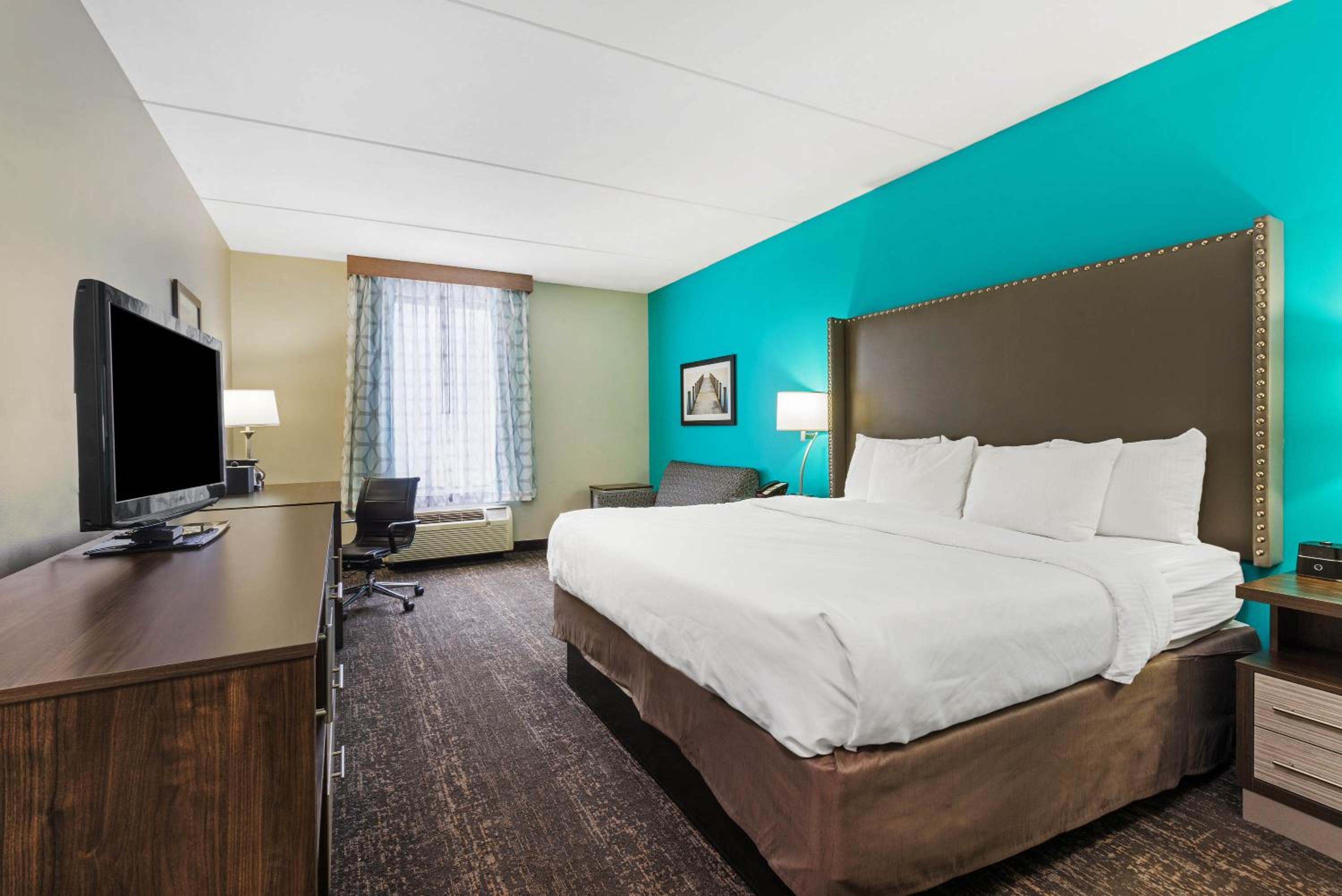La Quinta by Wyndham Jamestown, Photo 8