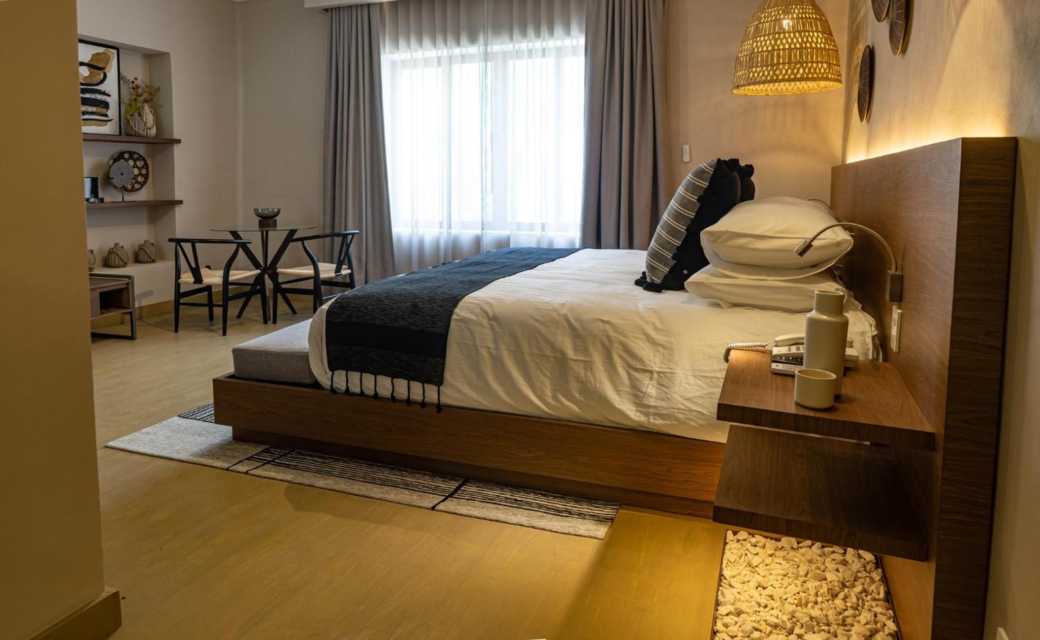 Deluxe Double Room with Bath photo 2