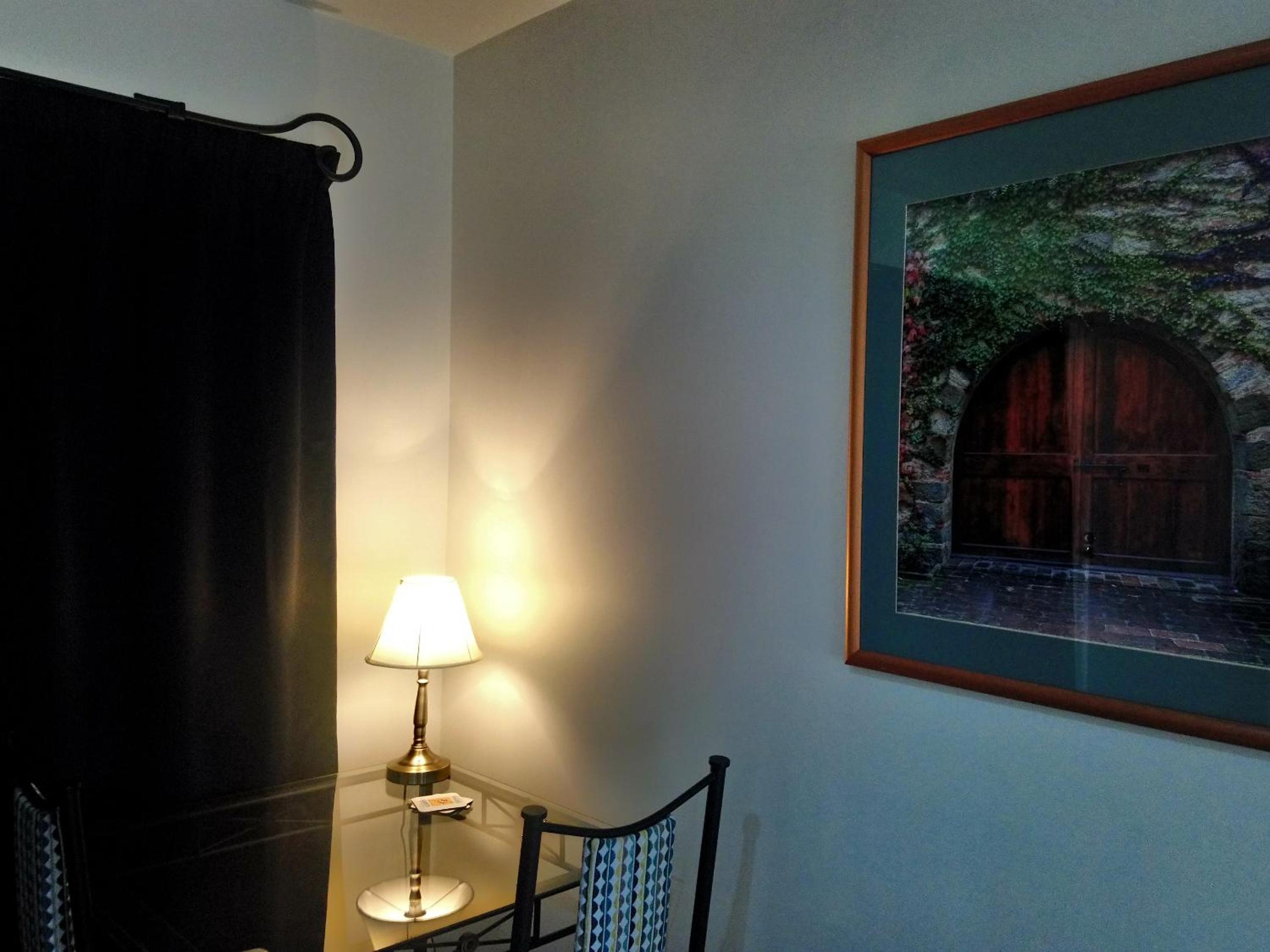 One-Bedroom Suite with Kitchenette photo 1