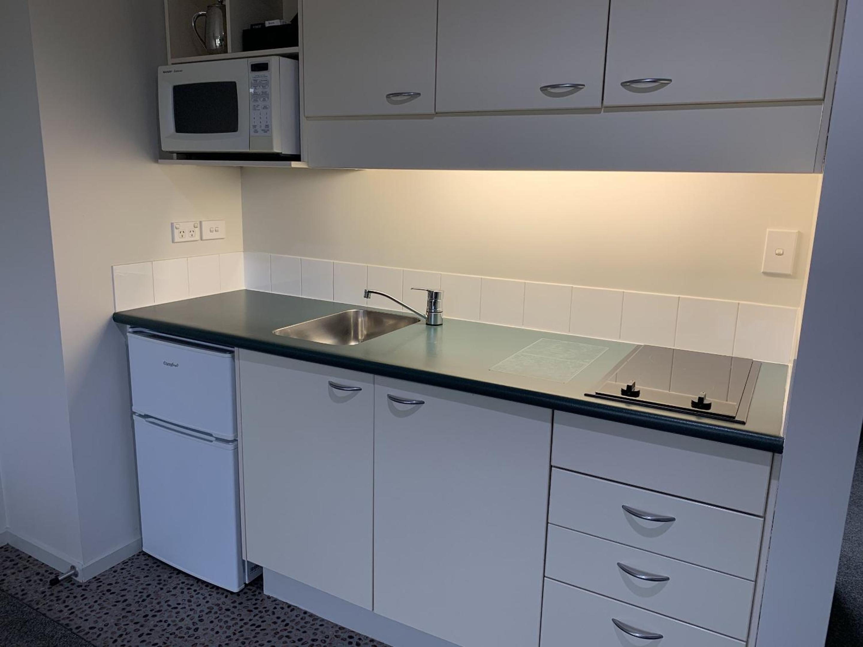 Two-Bedroom Suite - Photo 6