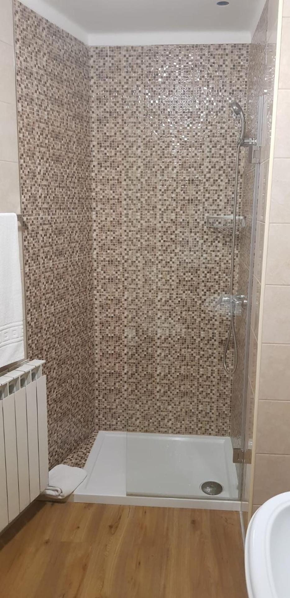 Double Room - Photo 6