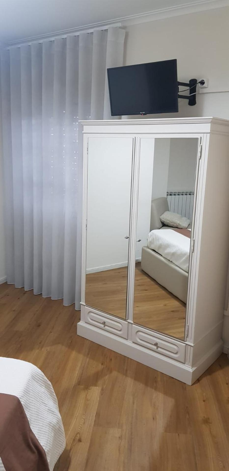 Double Room - Photo 5