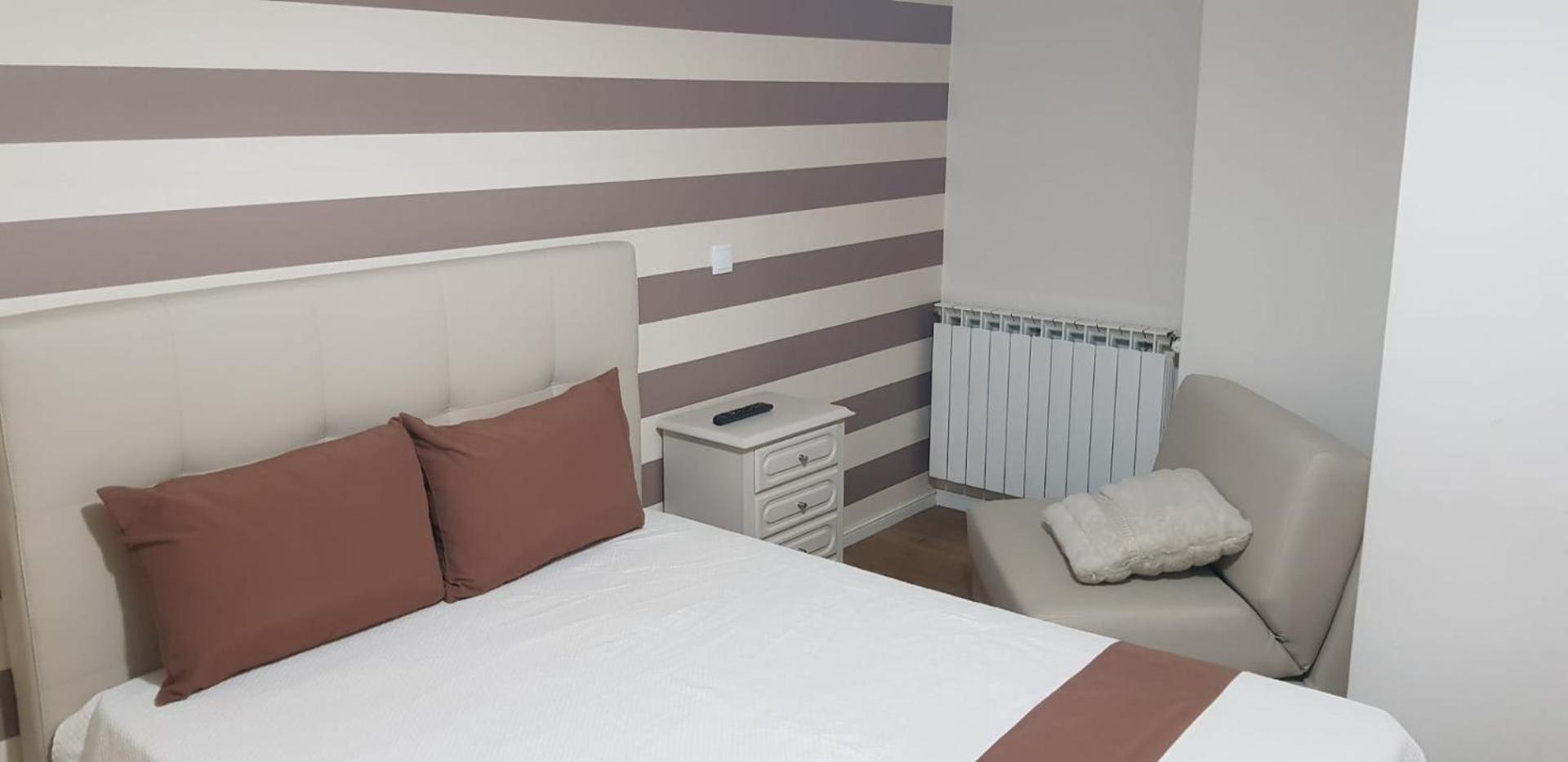 Double Room - Photo 4