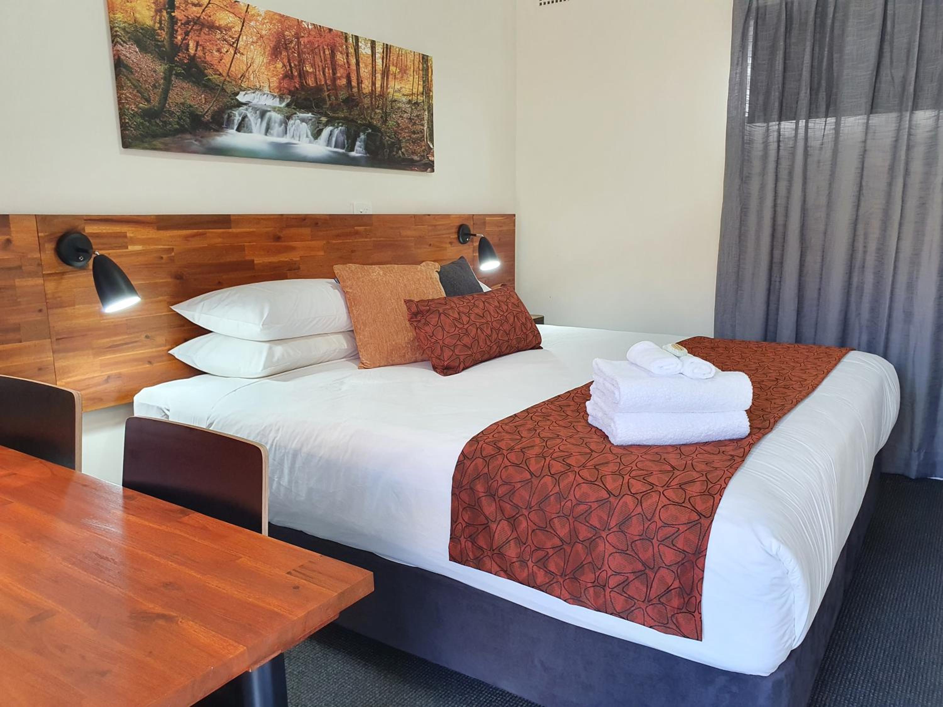 Standard King Room - Photo 4