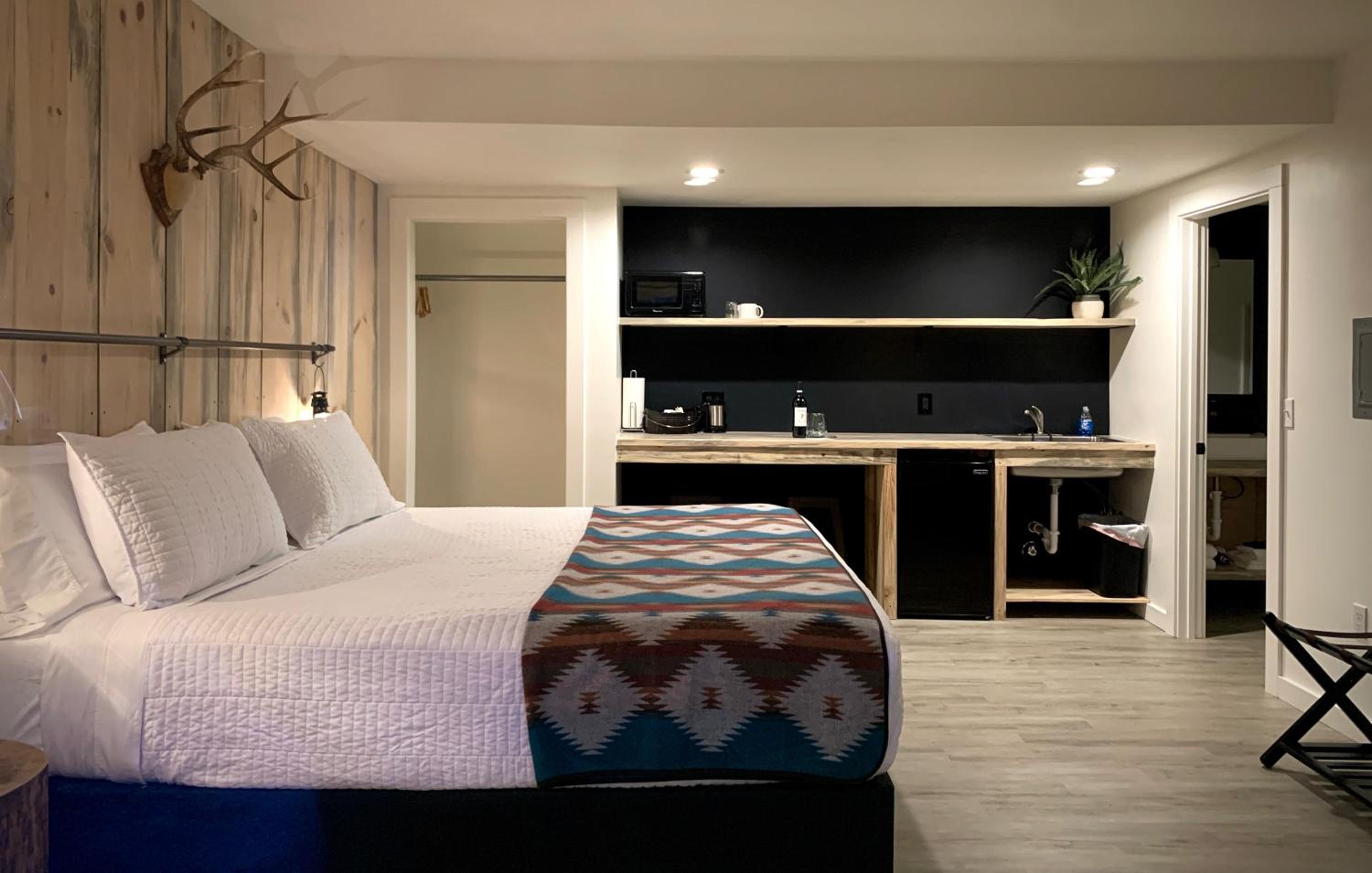 Deluxe King Room