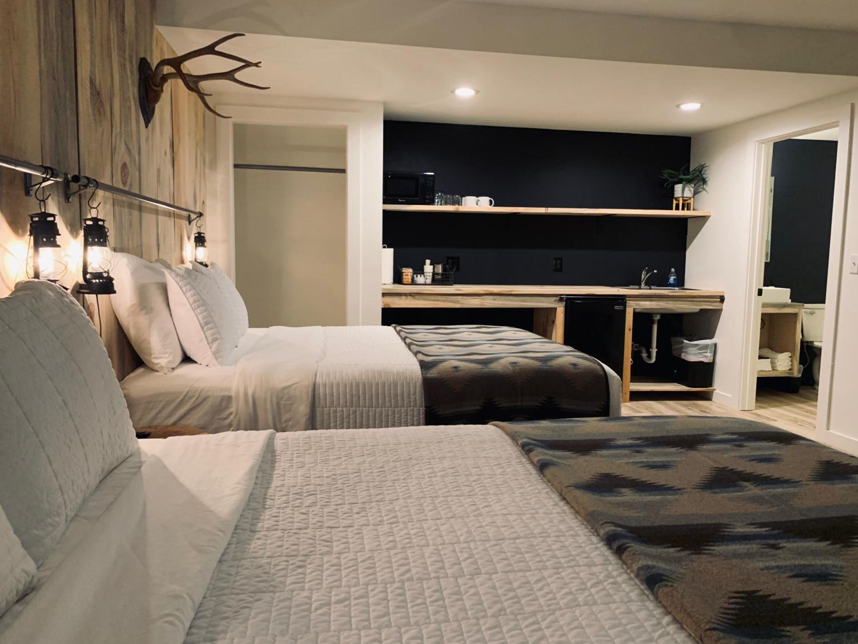 Deluxe Queen Room with Two Queen Beds