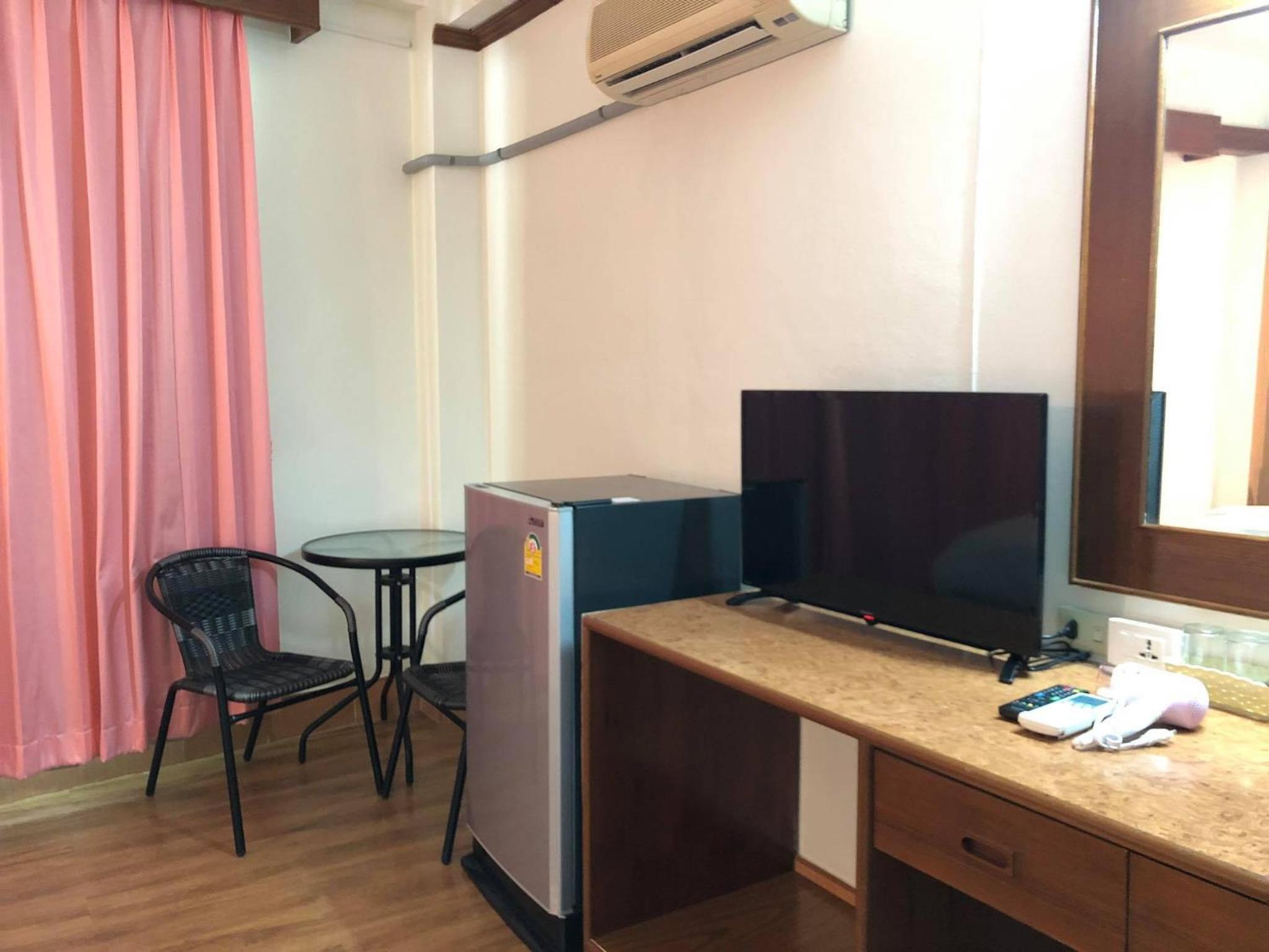 Standard Double Room - Photo 7