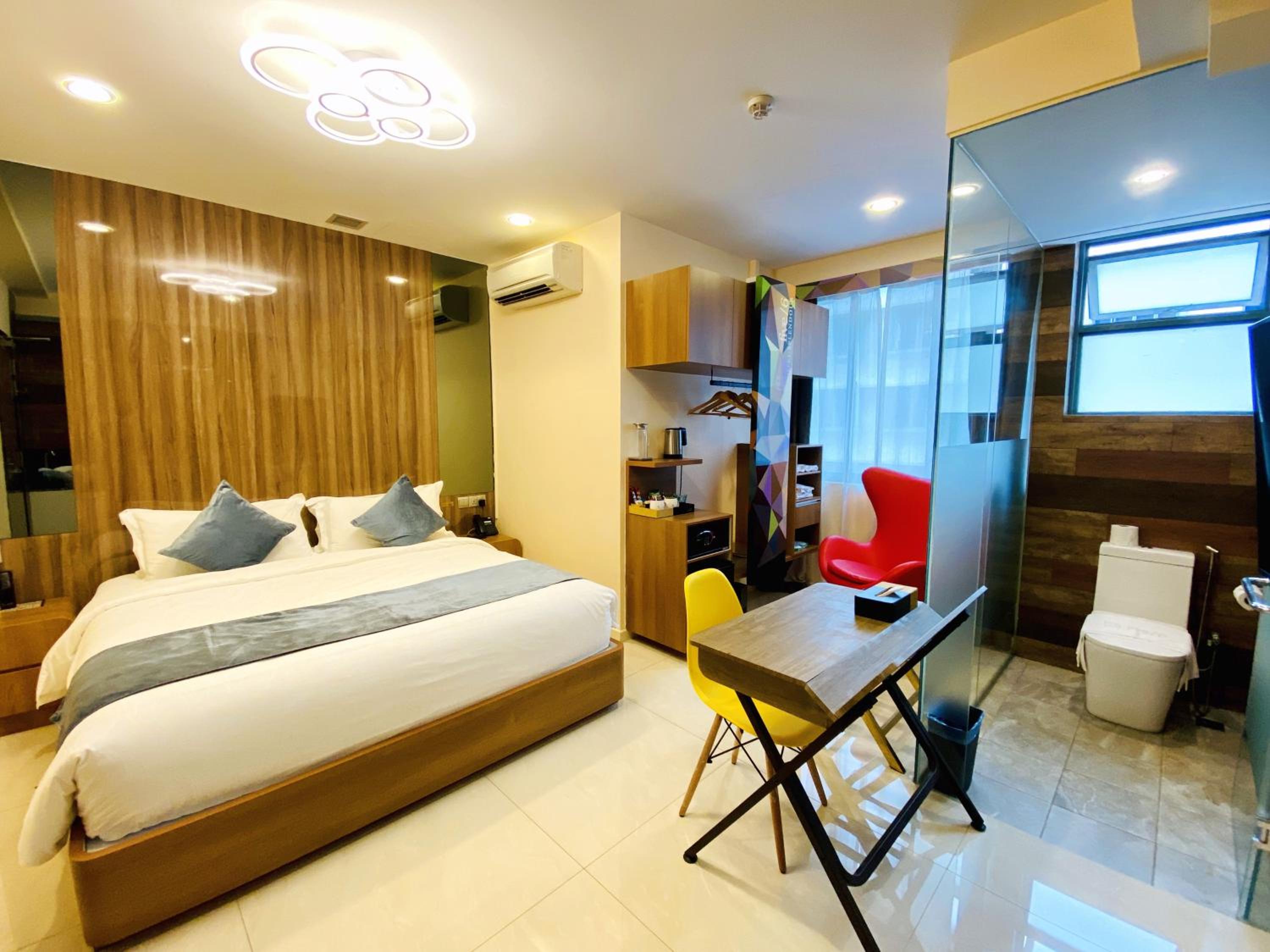 Deluxe Splendor Room