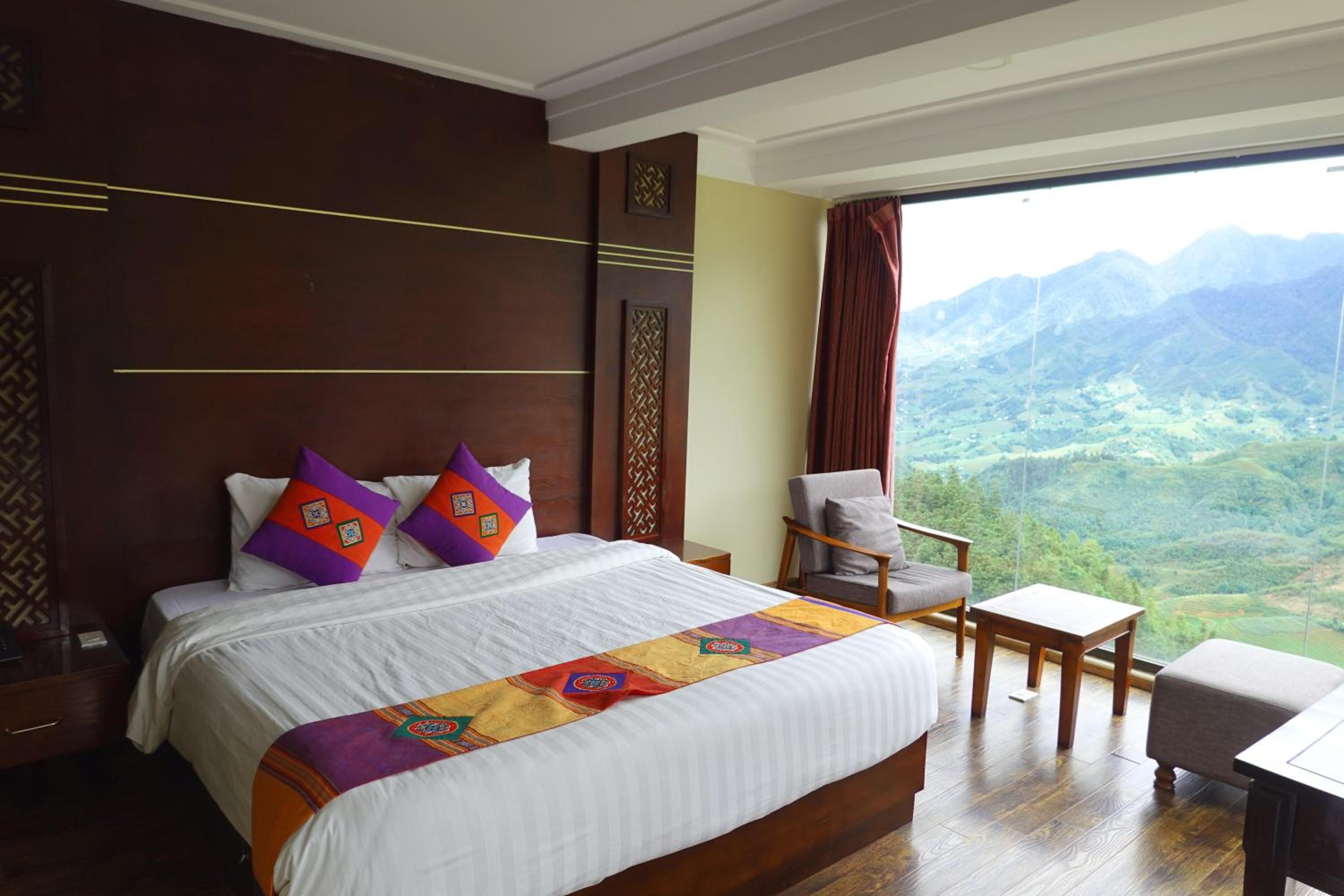 Double Room with Mountain View