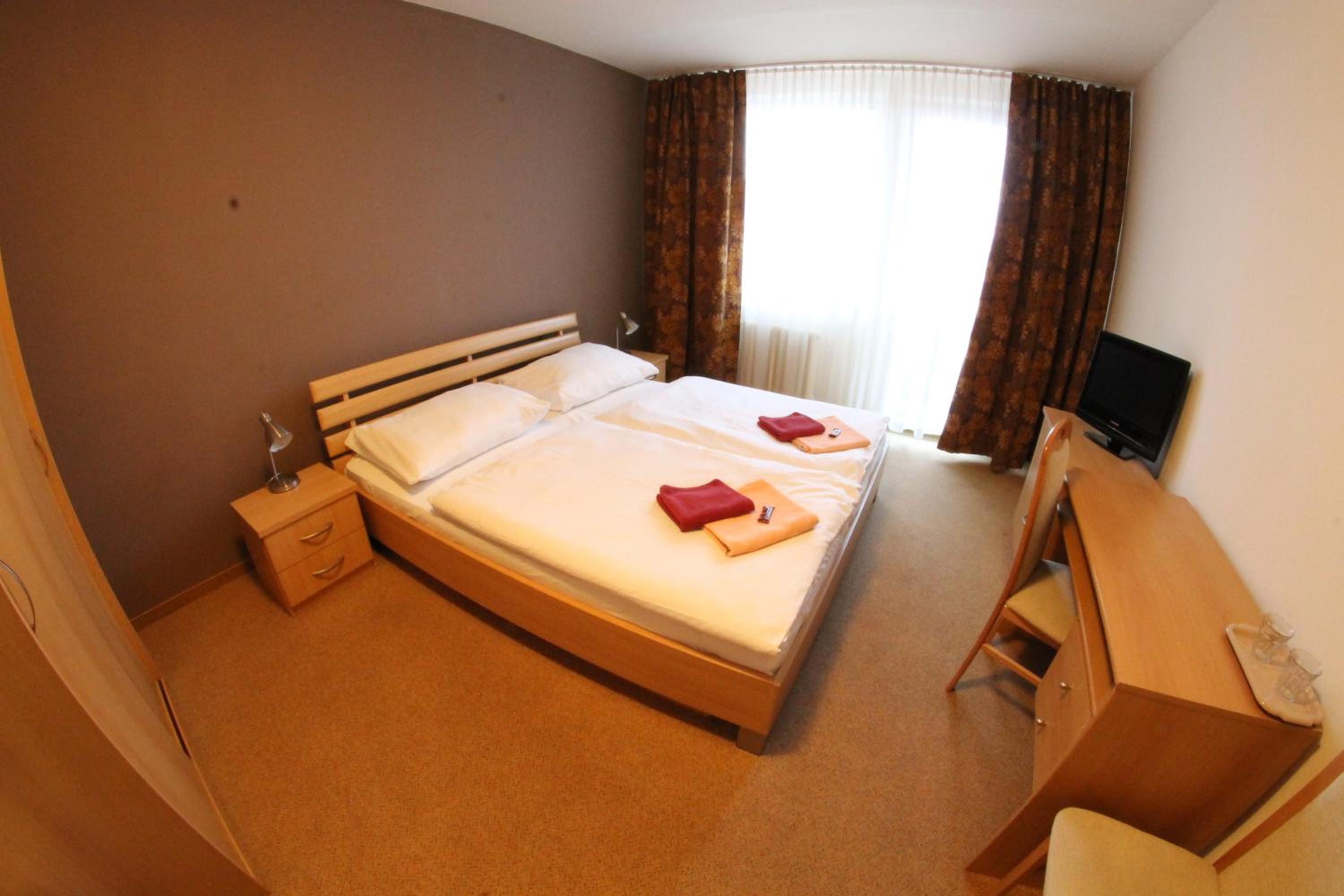 Comfort Double Room with Balcony - Photo 5