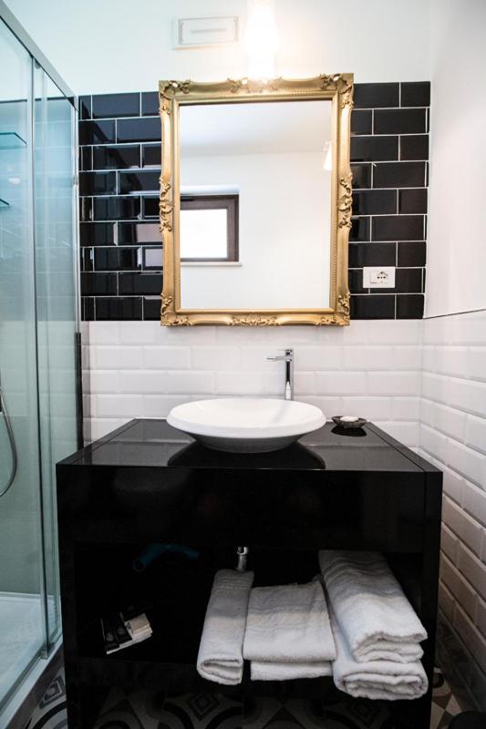 Superior Double Room - Photo 9