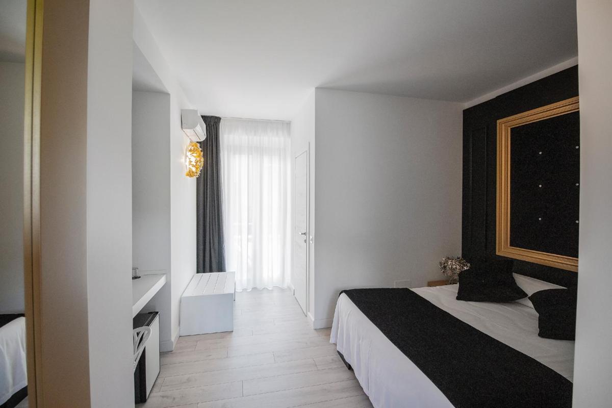 Superior Double Room - Photo 16