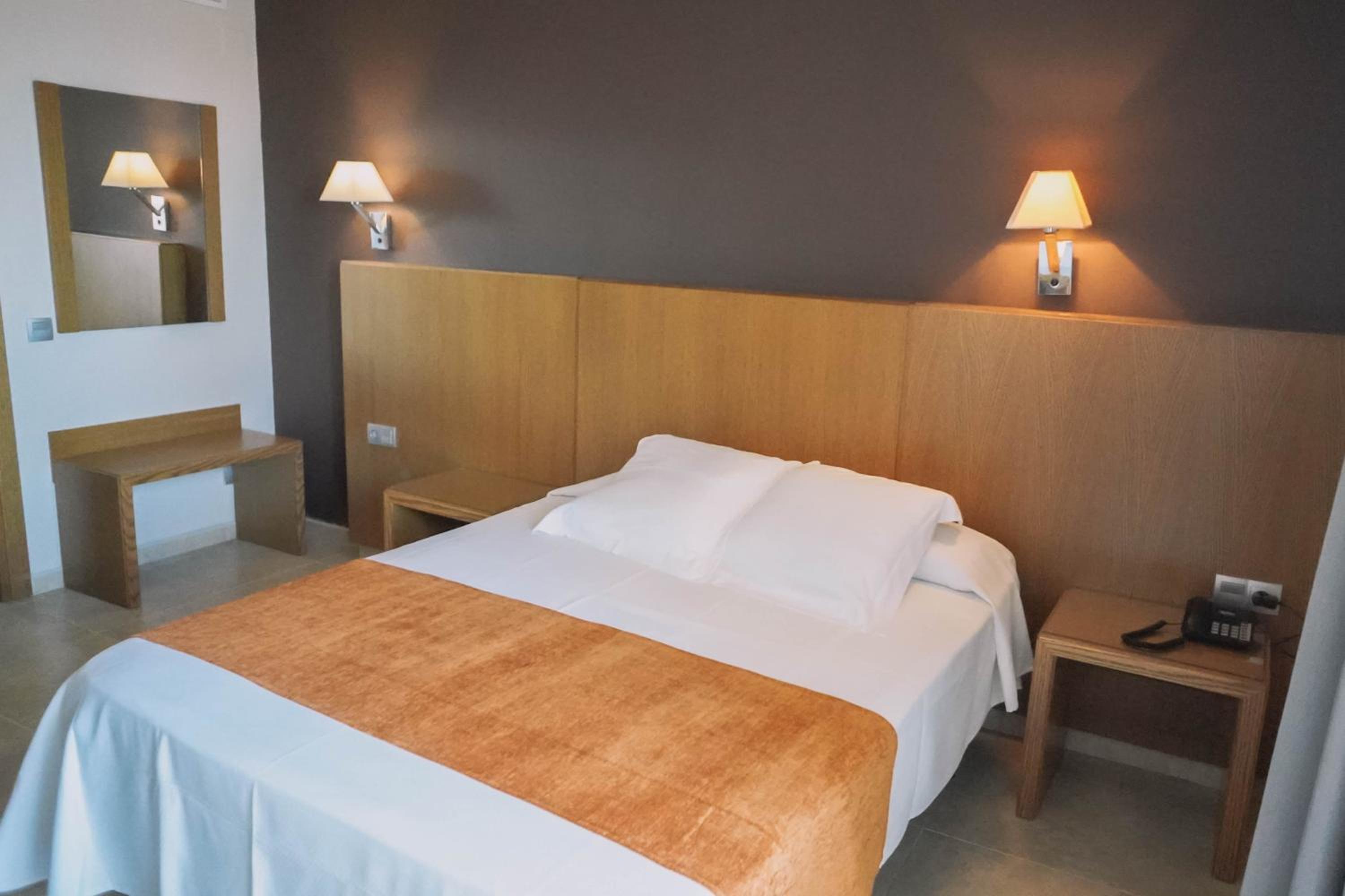 Superior Double Room (1 Adult) - Photo 1