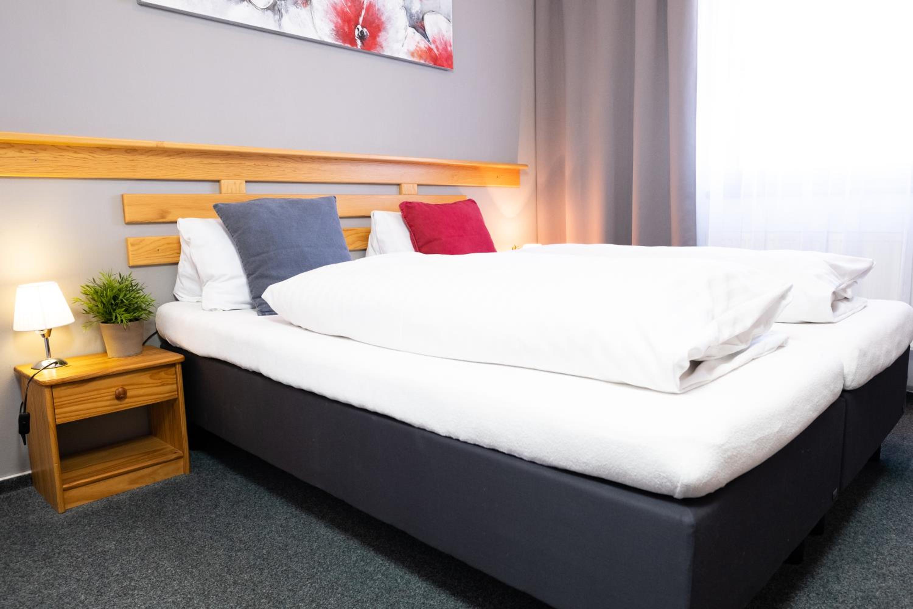 Deluxe Double Room with Shower