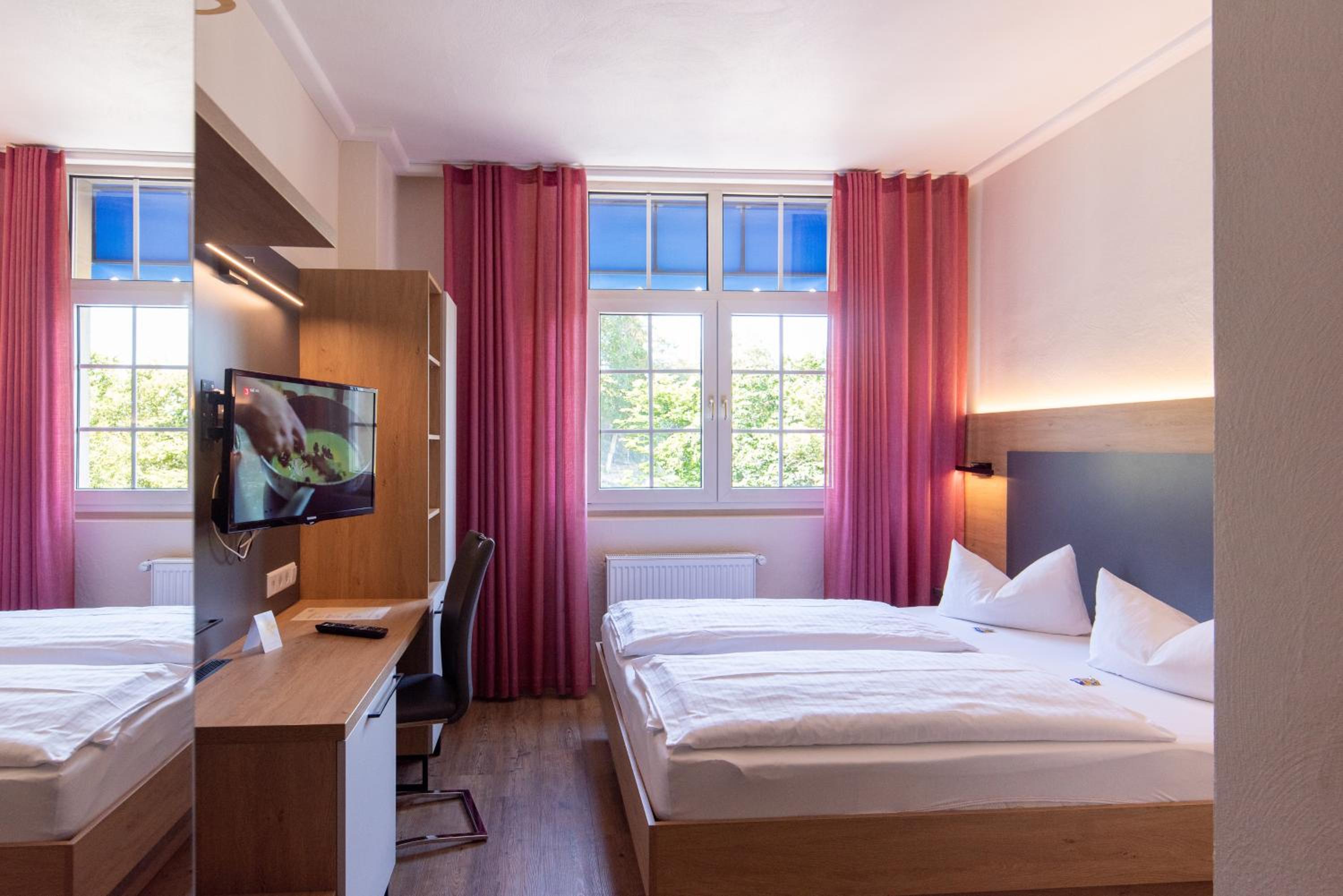 Double Room - Photo 3