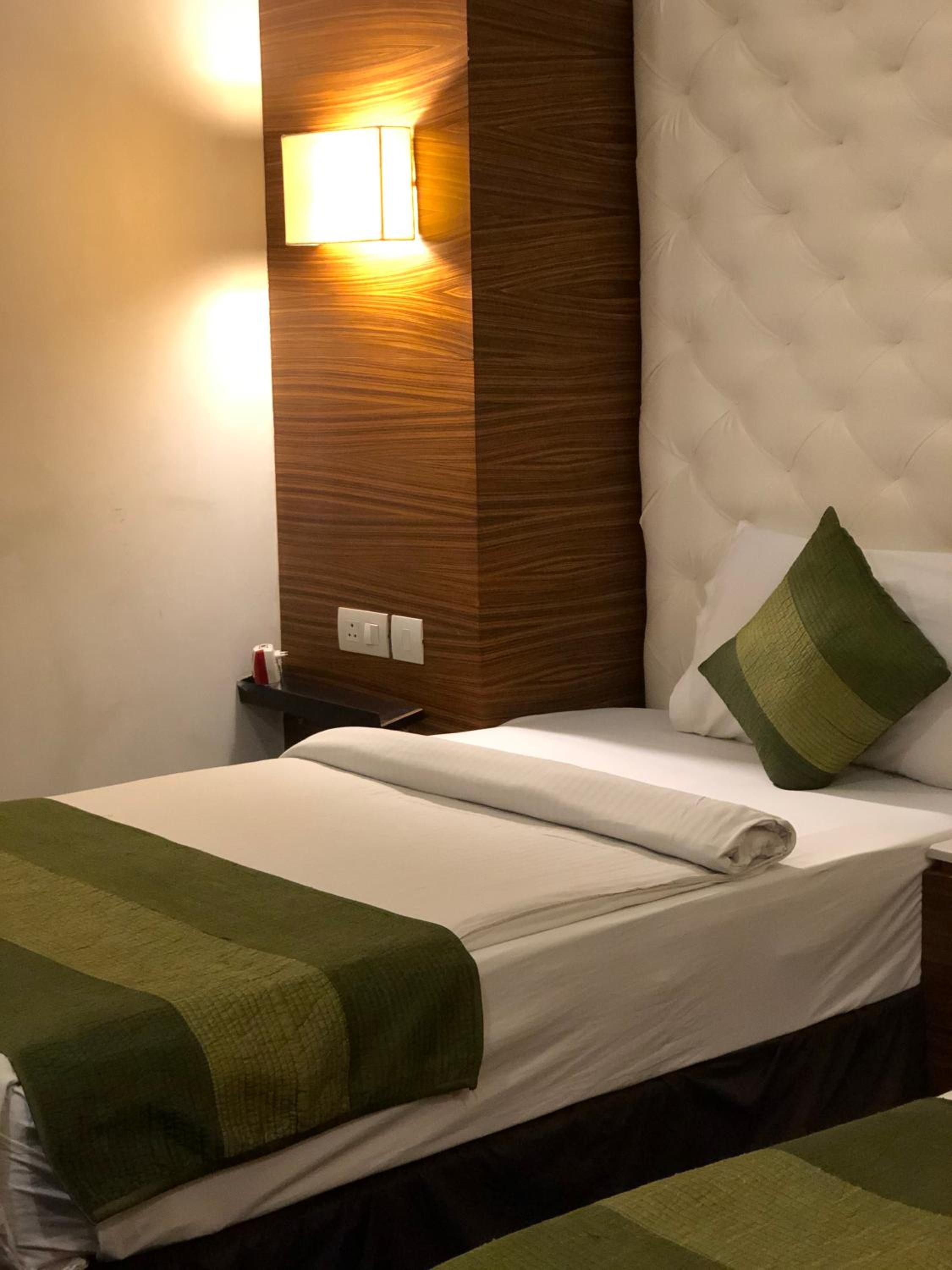 Mixed Dormitory Room
