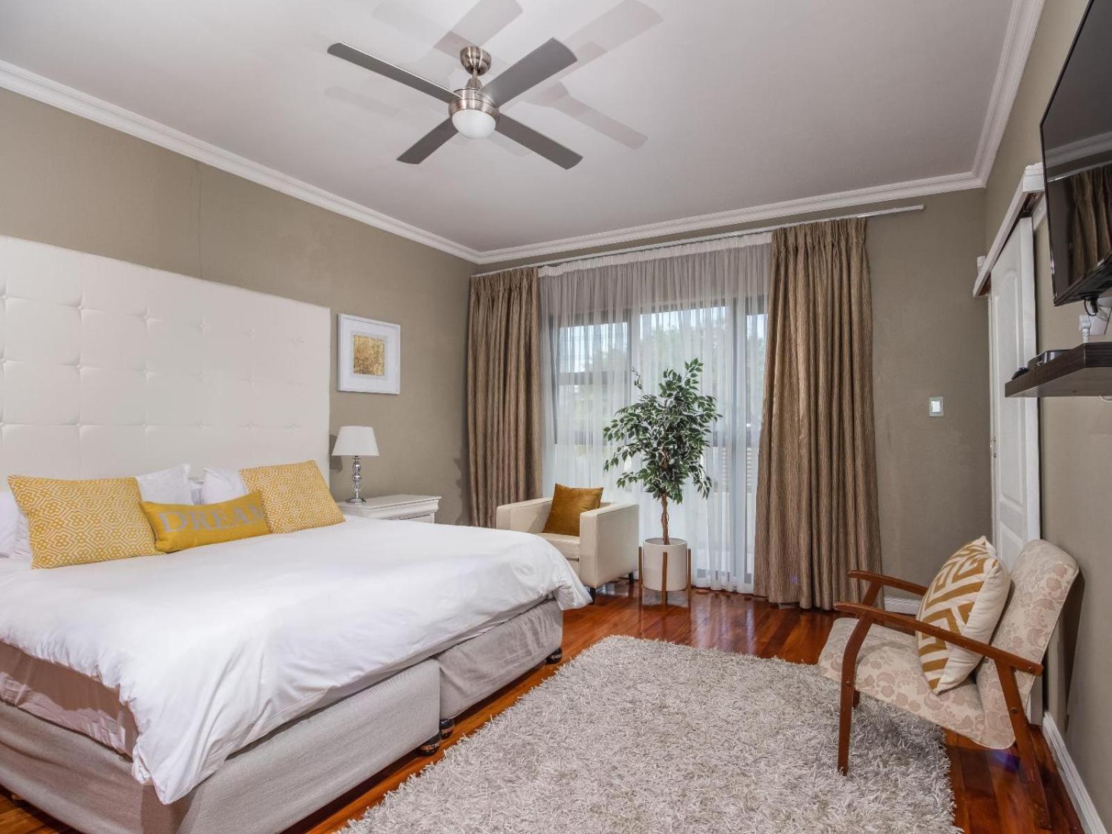 Superior King Room - Photo 4