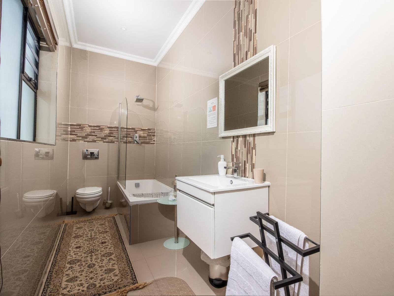 Superior King Room - Photo 5