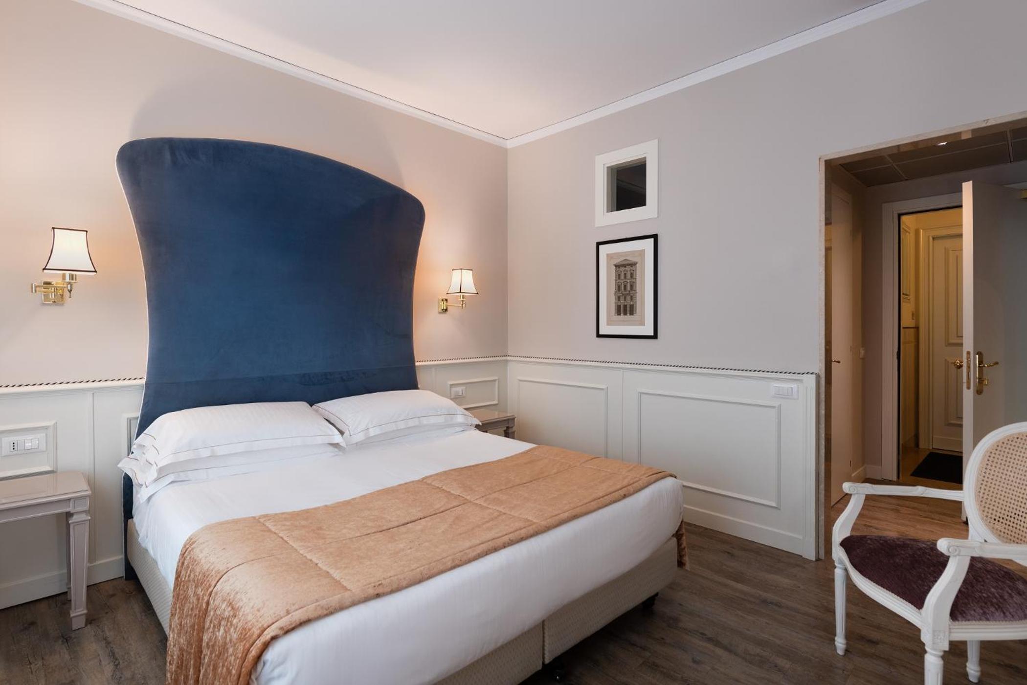 Double or Twin Room - Photo 17