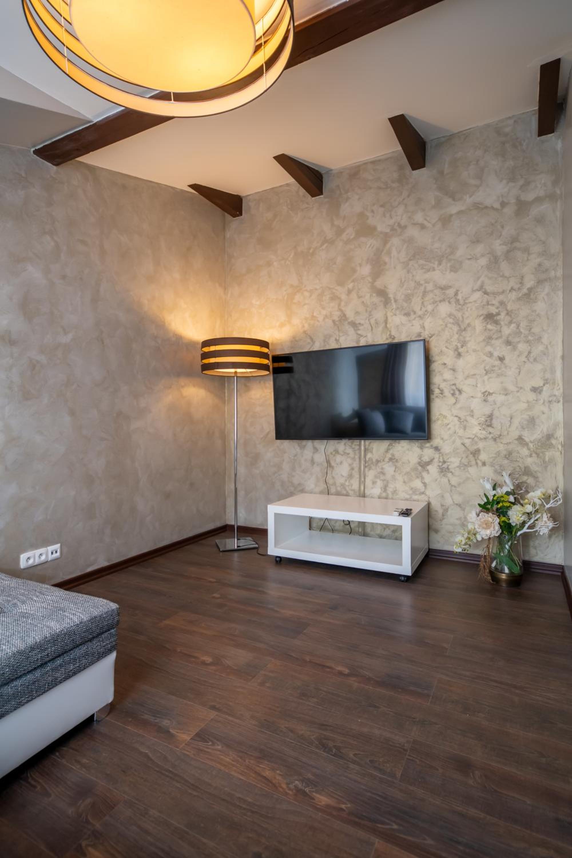 Deluxe Two-Bedroom Apartment (5 Adults)