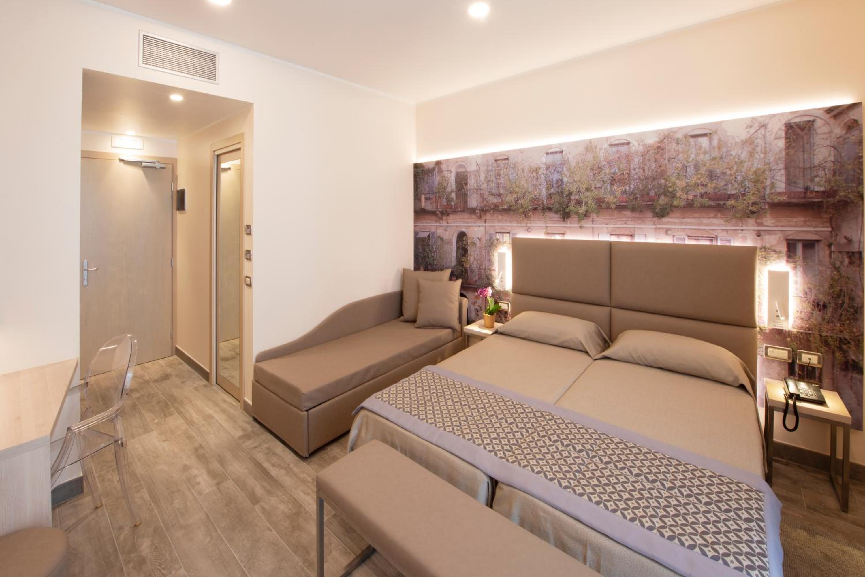 Deluxe Triple Room