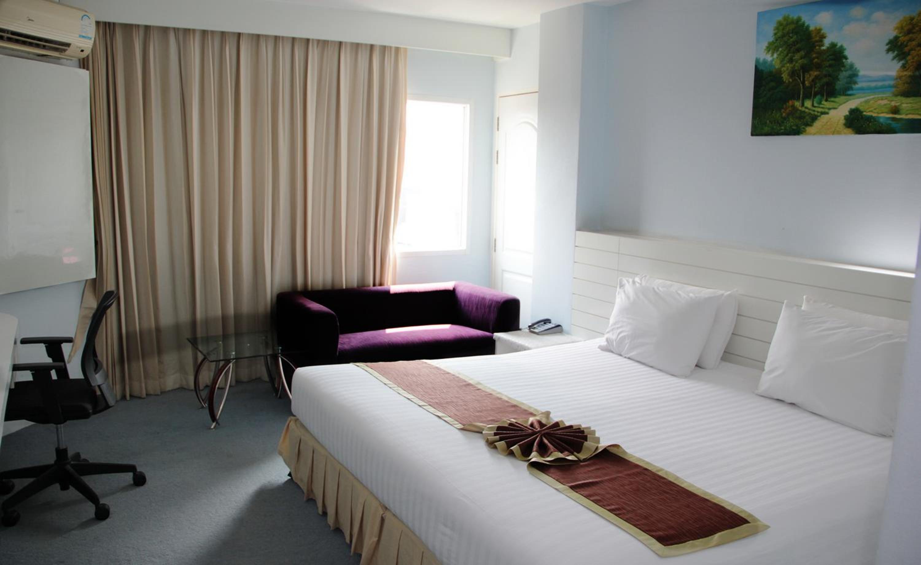 Superior Double or Twin Room - Photo 10