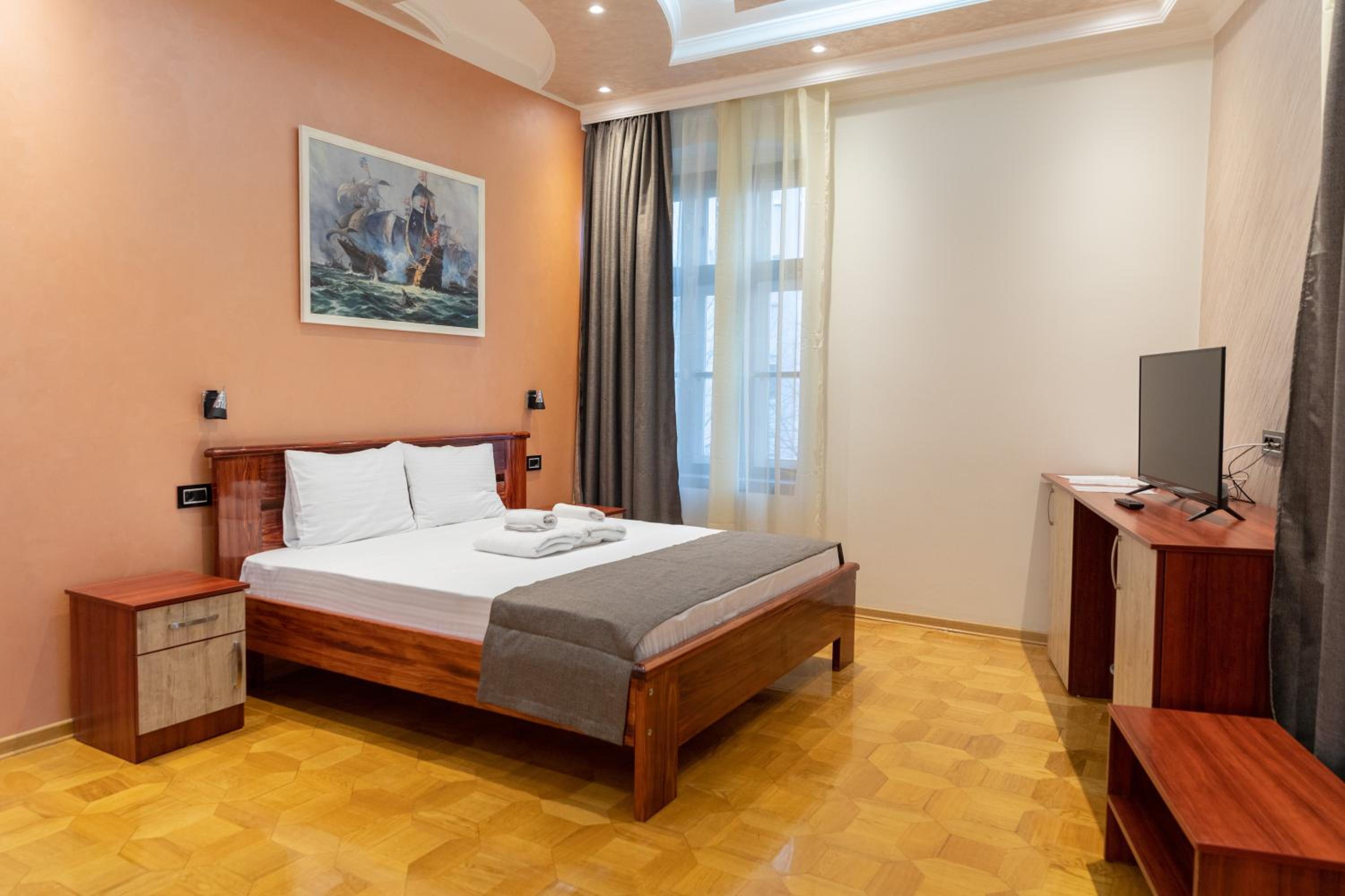Twin Room - Photo 13