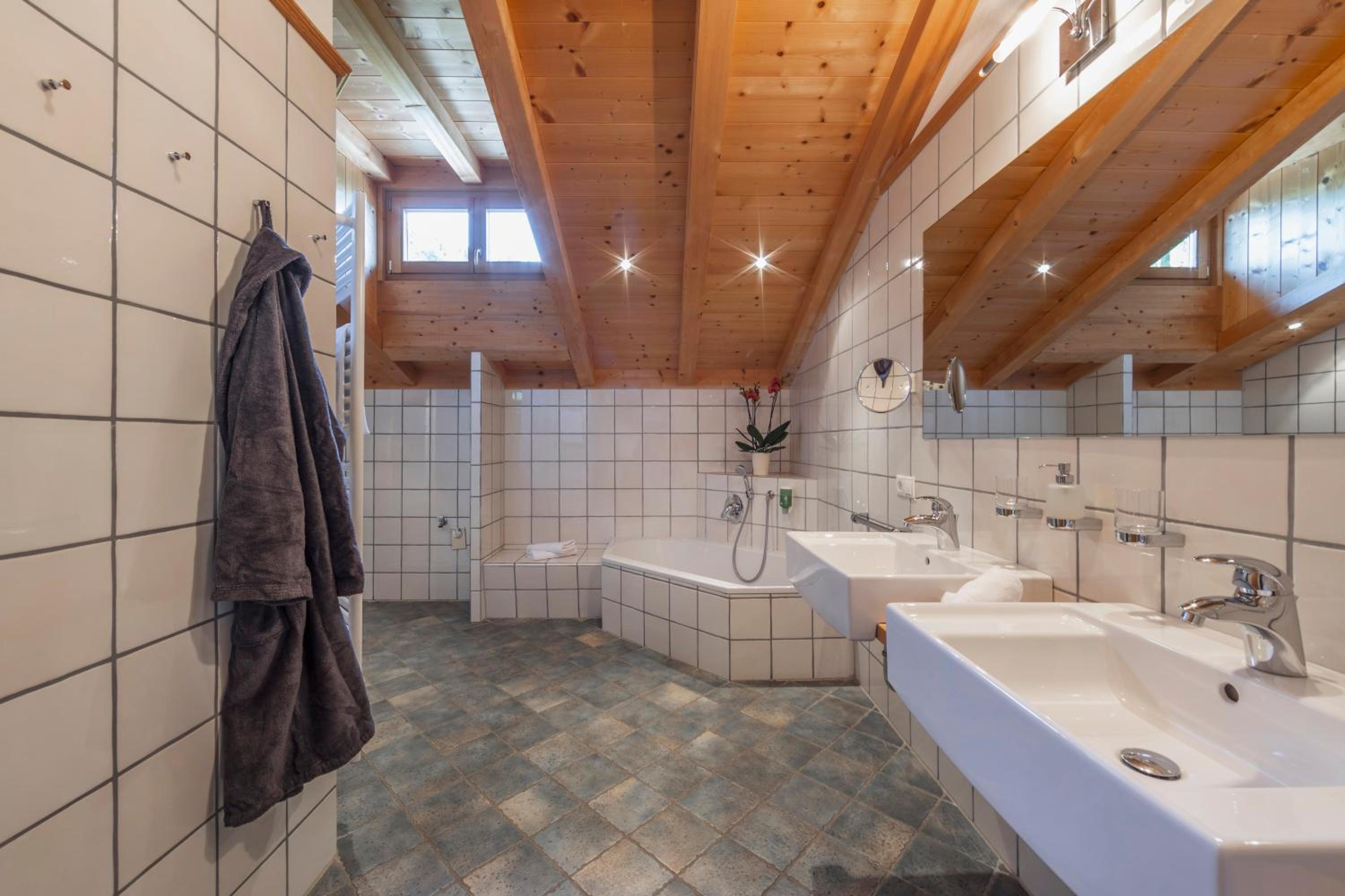Three-Bedroom Chalet photo 3