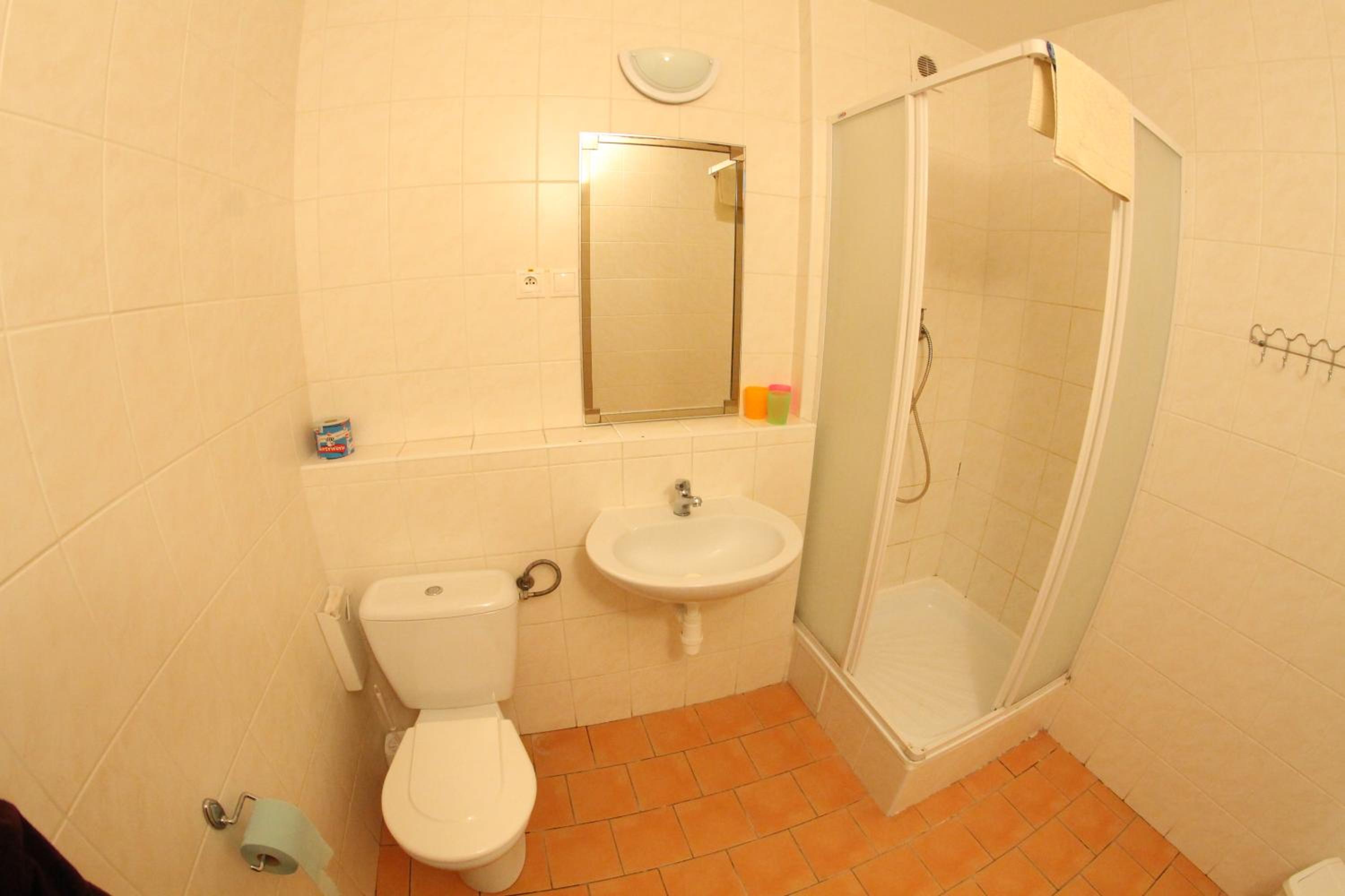 Comfort Double Room with Balcony - Photo 4