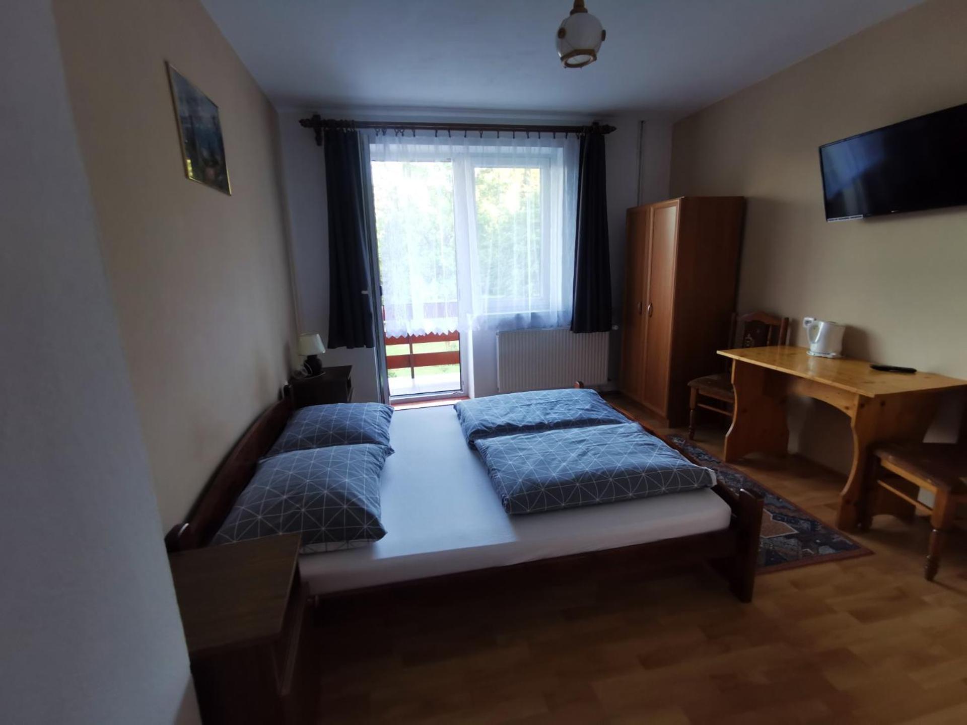 Double Room with Private Bathroom photo 1