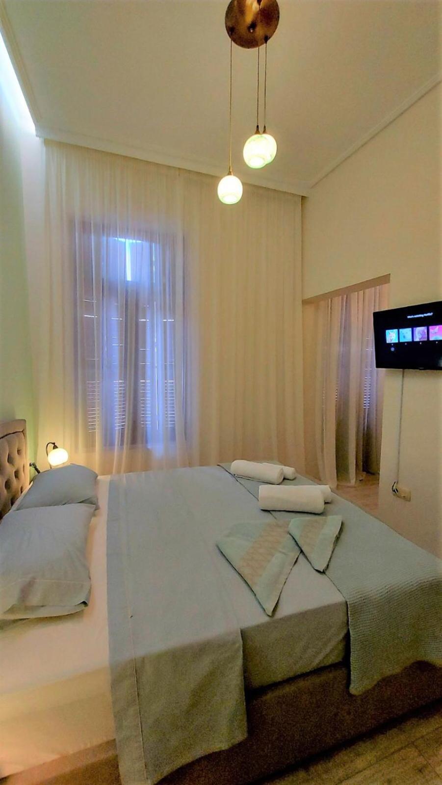 Deluxe Double Room with Balcony photo 1