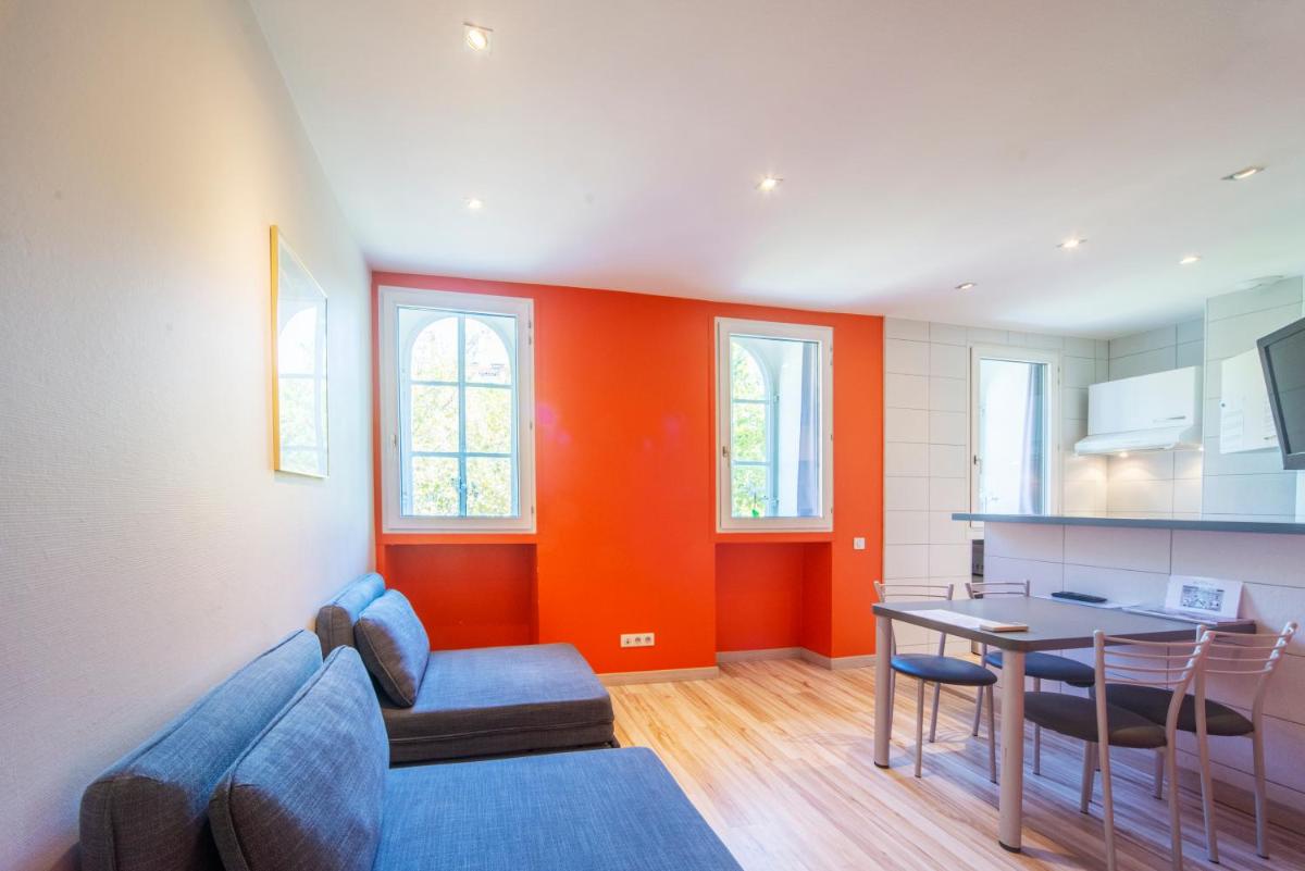 Deluxe Apartment with City View photo 1