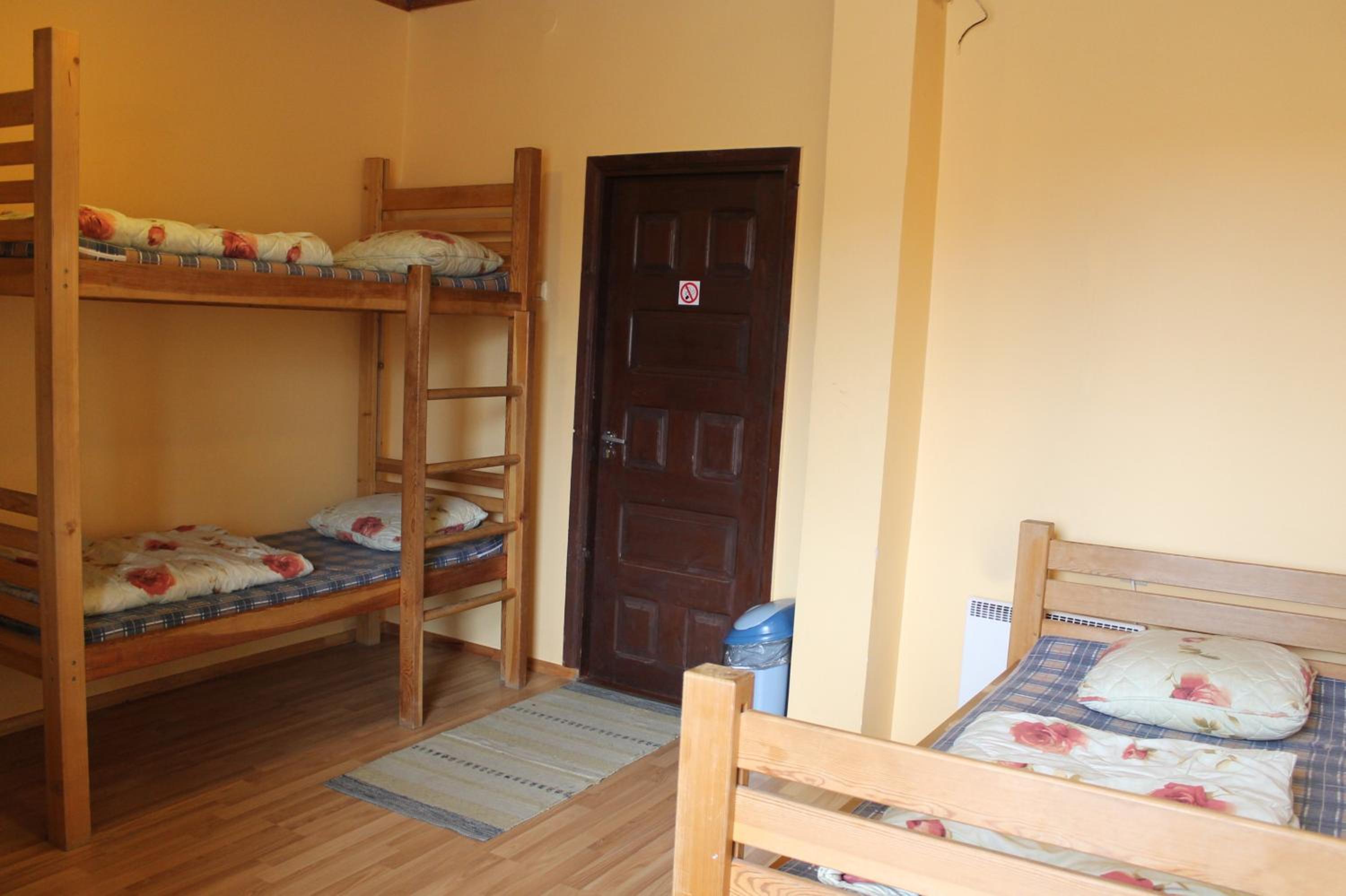 Bed in 4-Bed Male Dormitory Room photo 2
