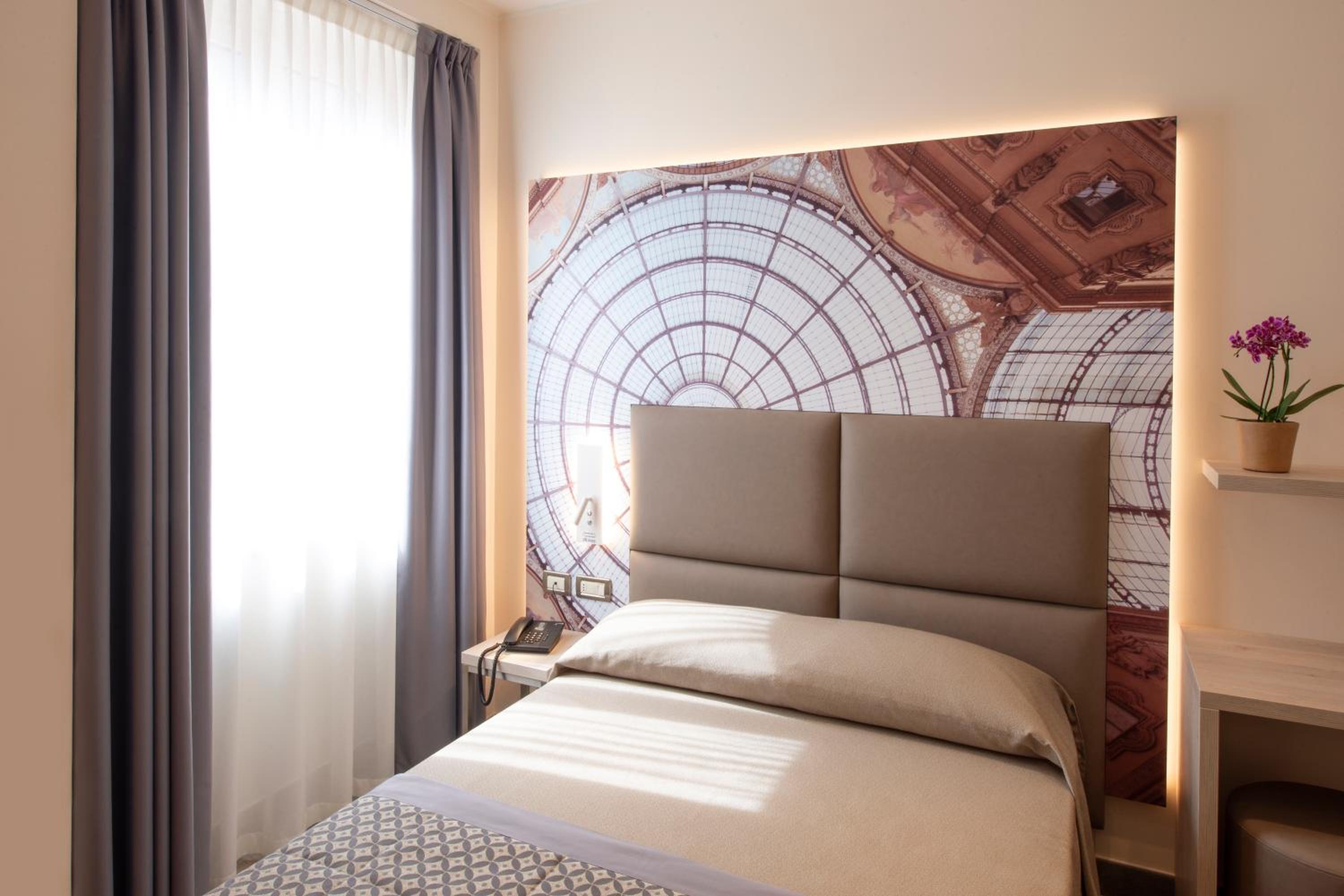 Deluxe Single Room