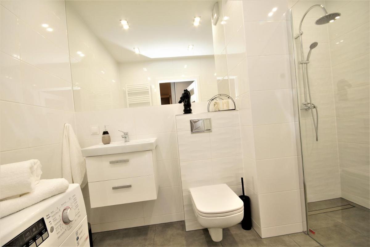 One-Bedroom Apartment - Photo 15