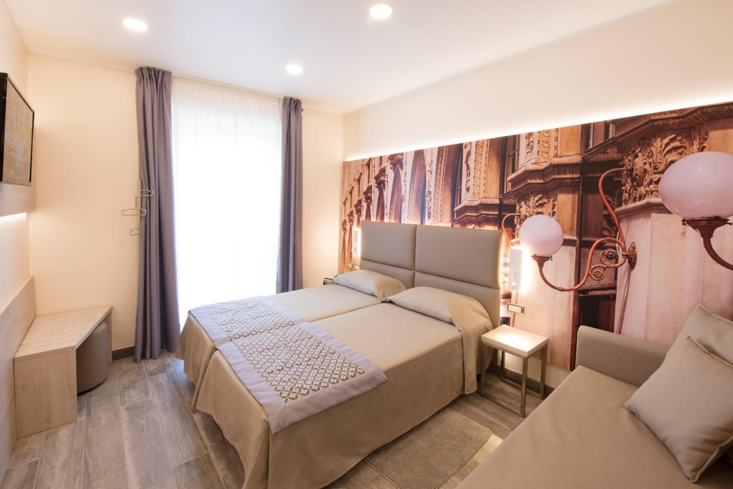 Deluxe Double or Twin Room