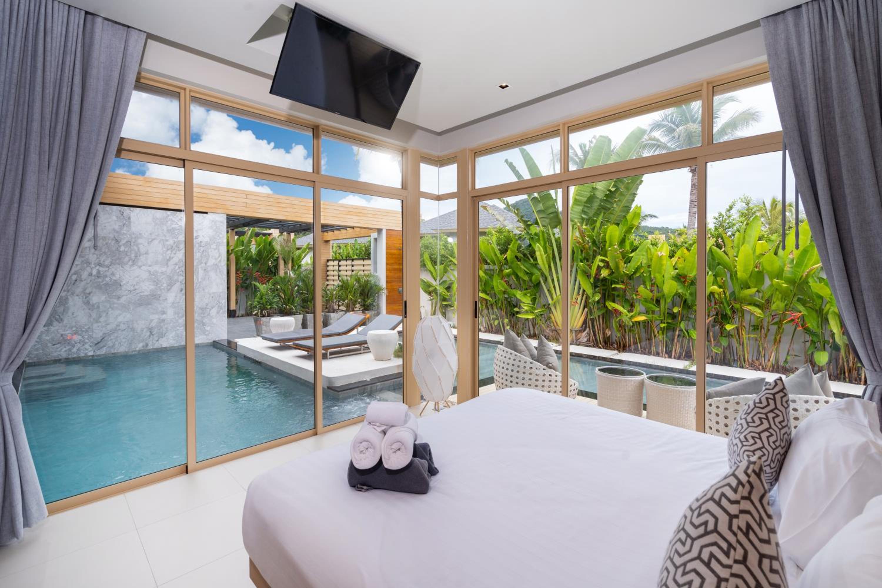 Two Bedroom Villa With Additional Kids Pool
