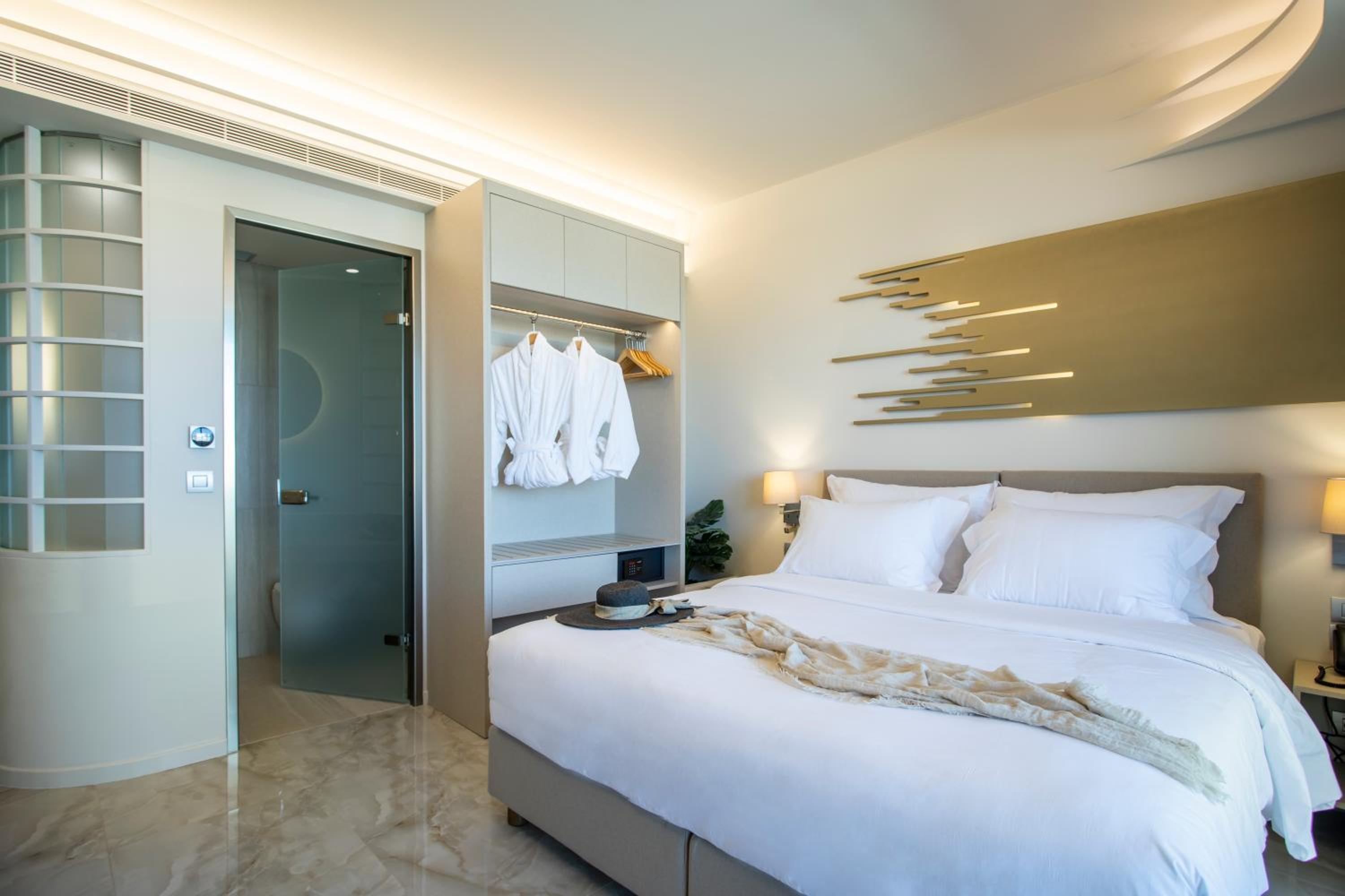 Superior Double or Twin Room with City View