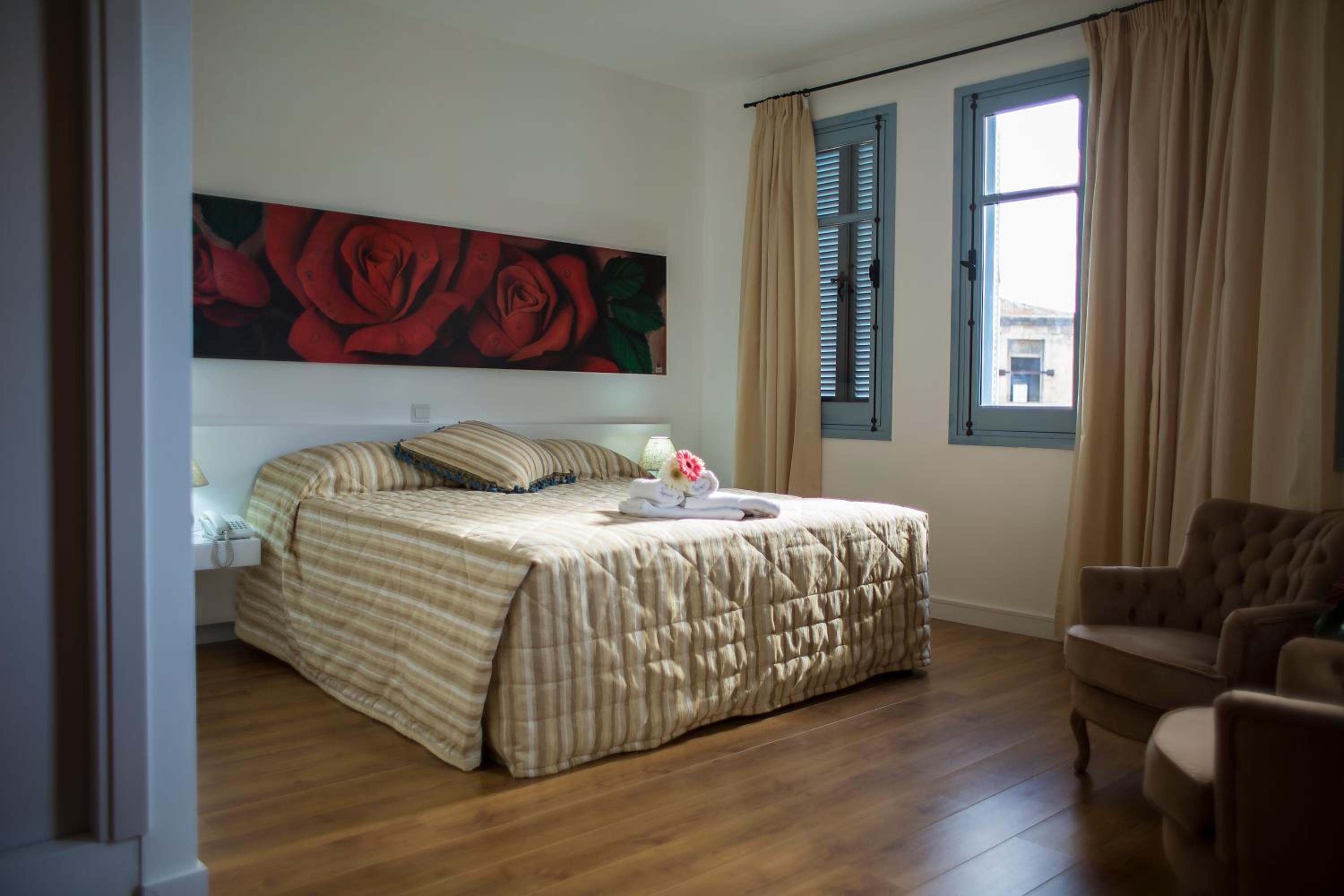 Luxury Studio with City View - Photo 11