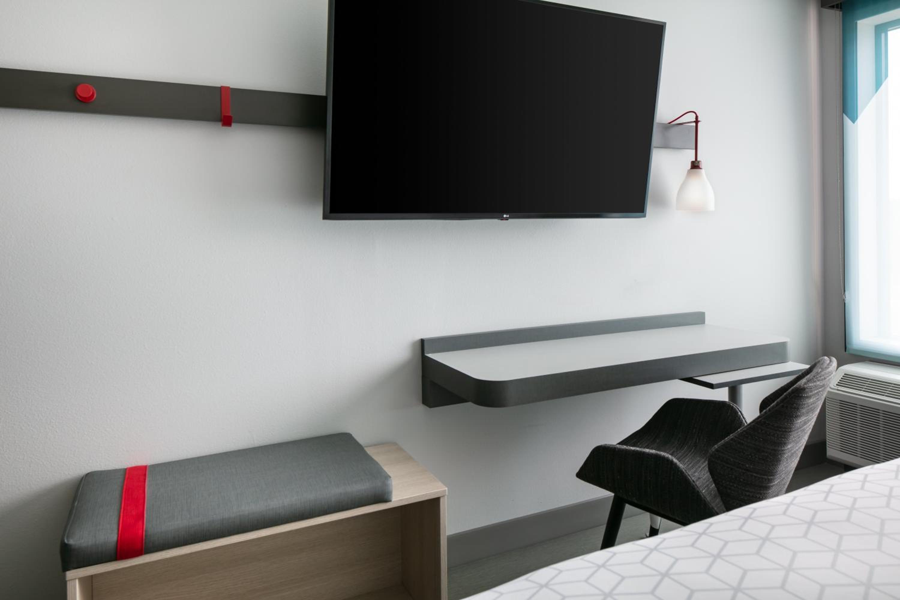 Standard King Room - Photo 2