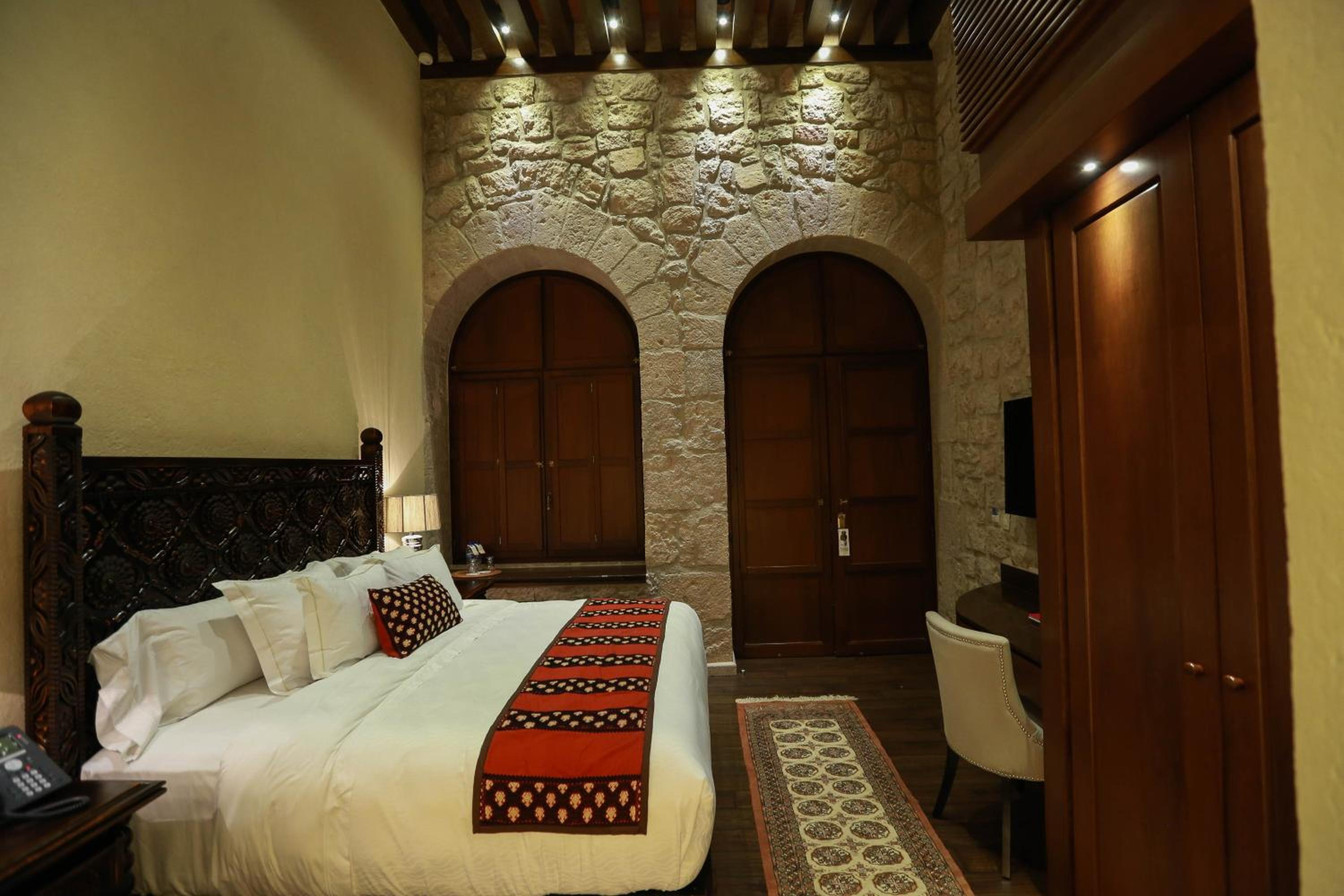 Deluxe Room - Photo 1
